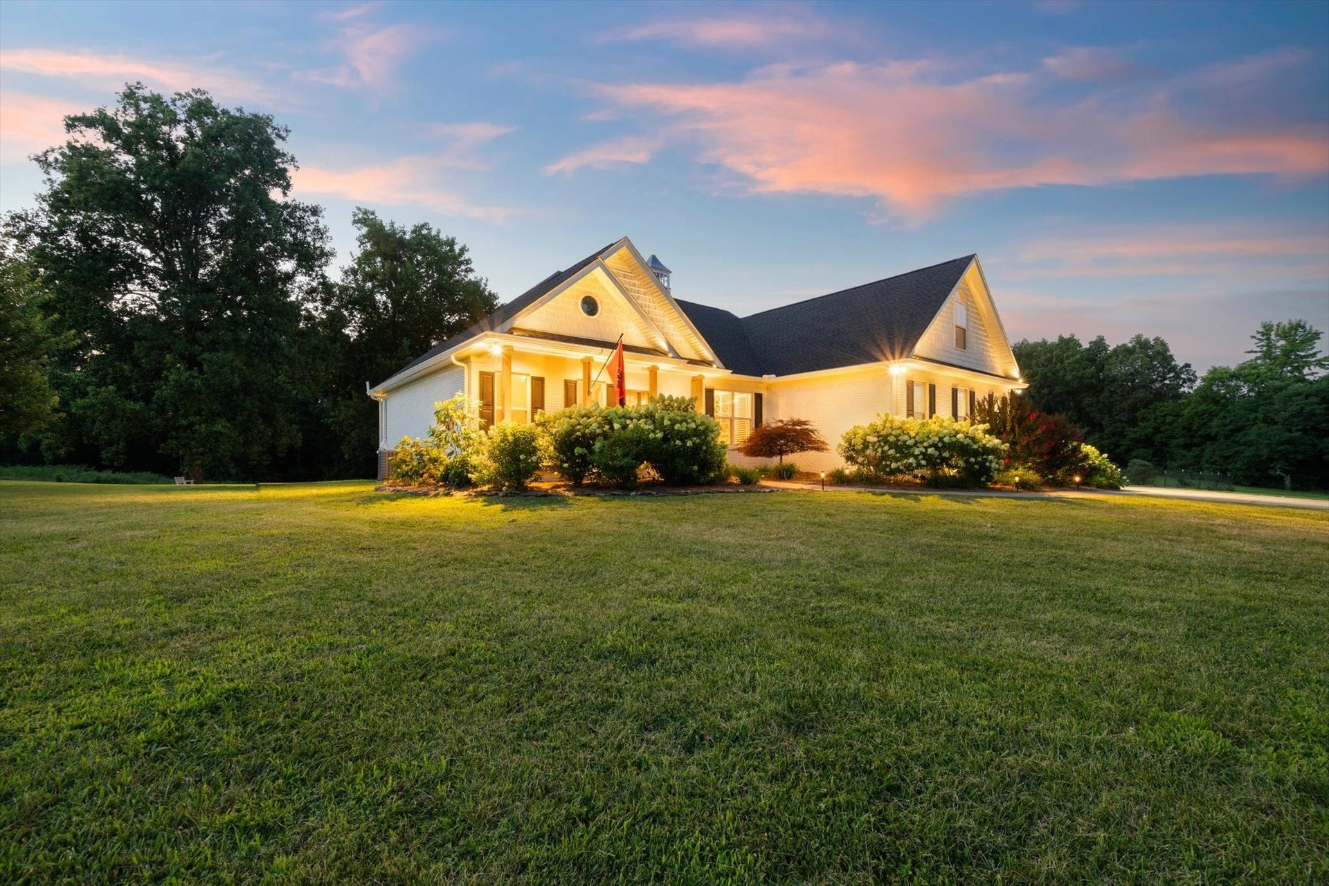 2711 Ernest Hawkins Rd, Columbia, TN 38401 2711 Ernest Hawkins Rd, Columbia, TN 38401