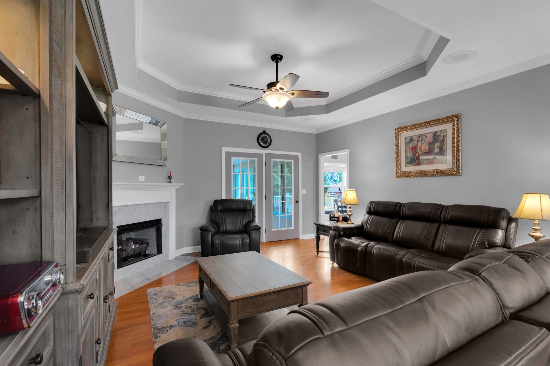 621 Big Oak Dr, Manchester, TN 37355 Check out the tray ceiling!
