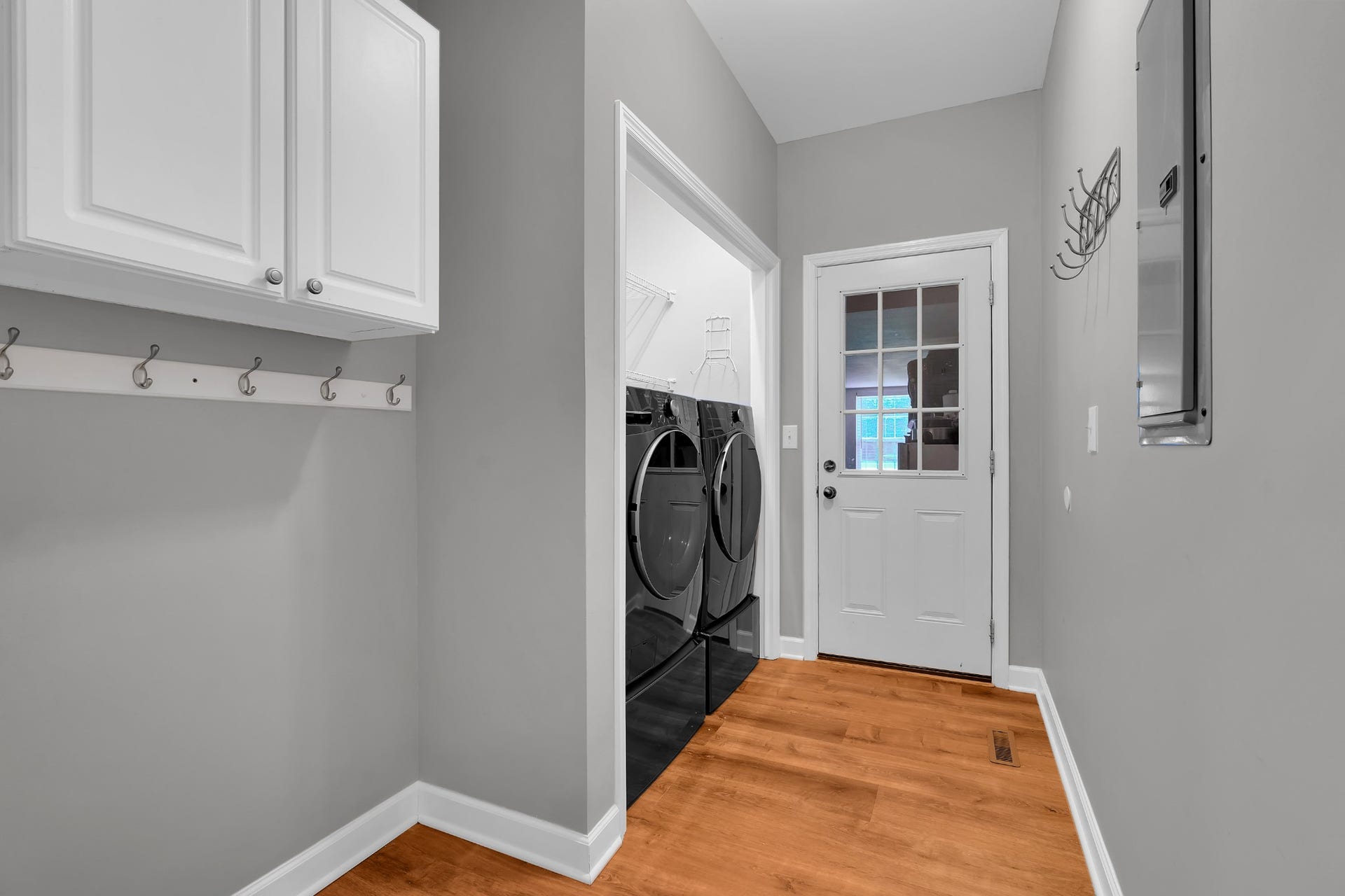 621 Big Oak Dr, Manchester, TN 37355 Laundry