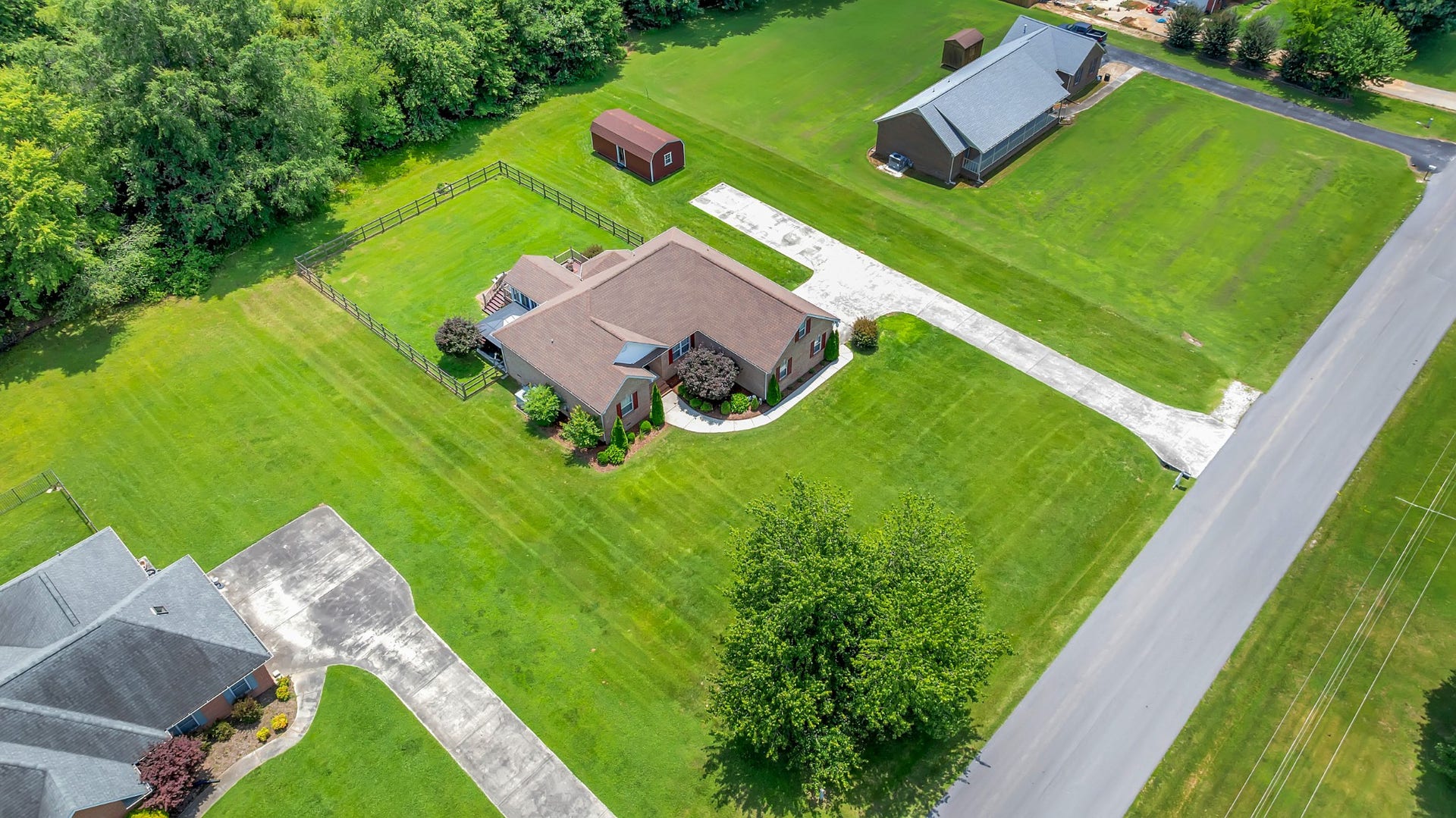621 Big Oak Dr, Manchester, TN 37355 621 Big Oak Dr, Manchester, TN 37355