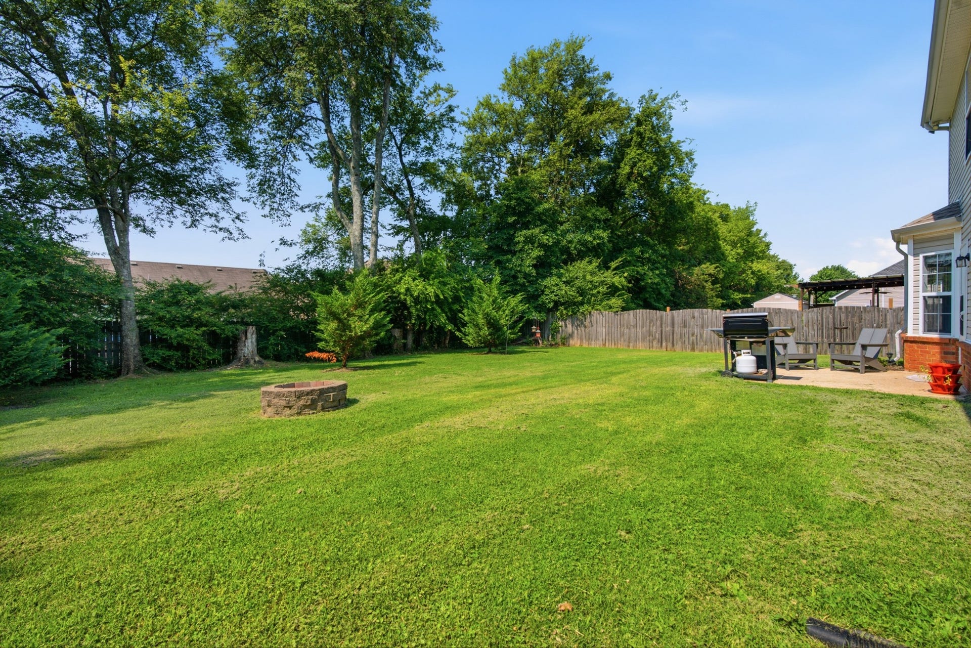 3317 Cornerstone Dr, Murfreesboro, TN 37128 3317 Cornerstone Dr, Murfreesboro, TN 37128