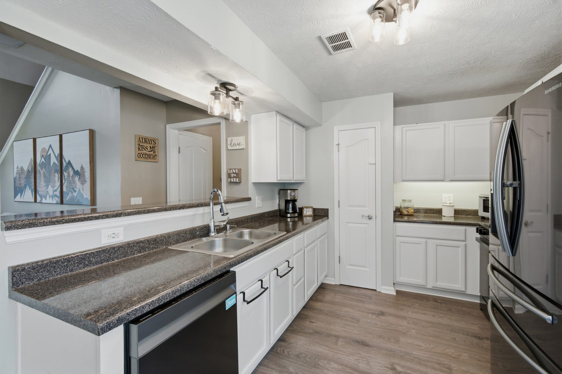 3317 Cornerstone Dr, Murfreesboro, TN 37128 3317 Cornerstone Dr, Murfreesboro, TN 37128