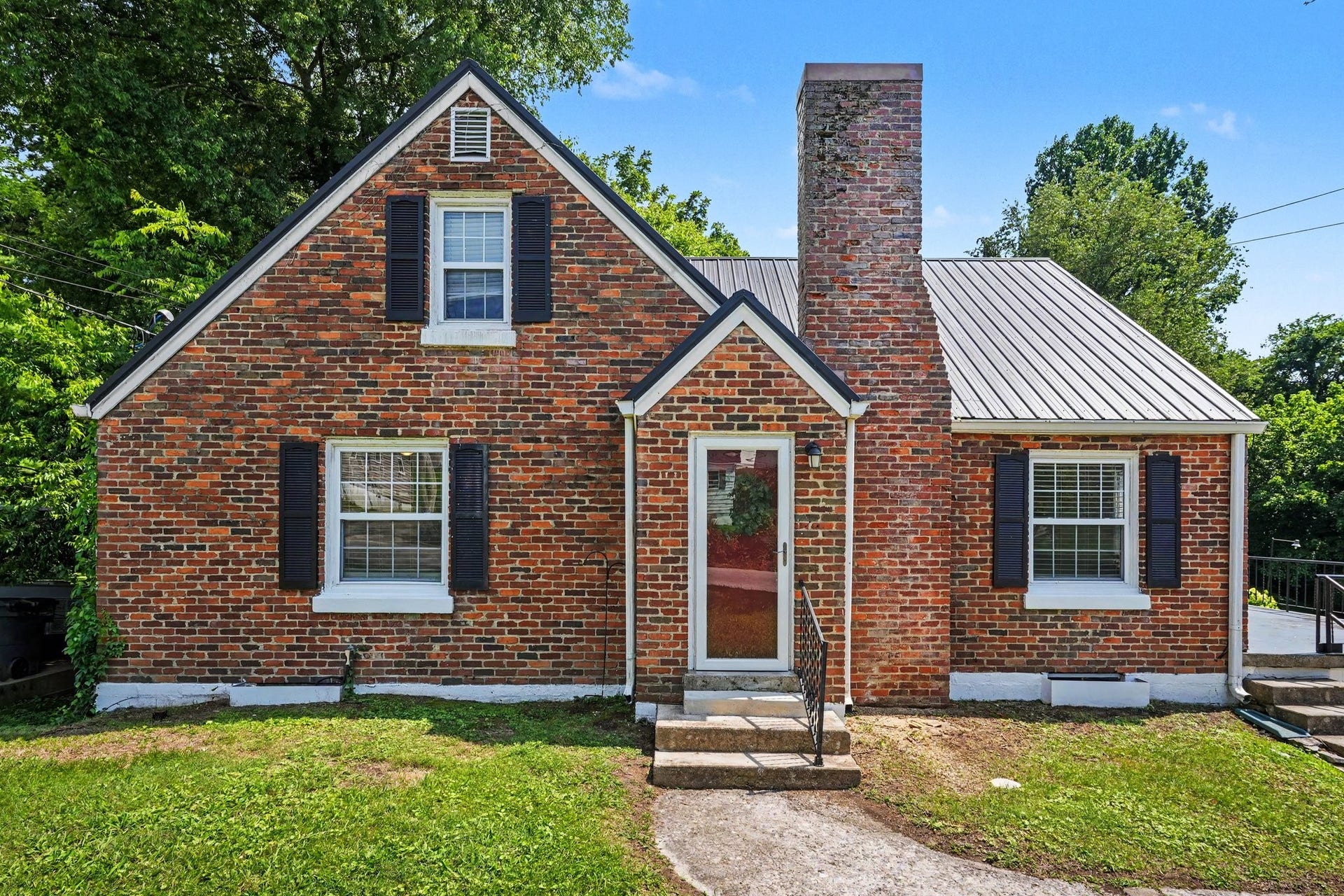 112 8th Ave, Columbia, TN 38401 112 8th Ave, Columbia, TN 38401