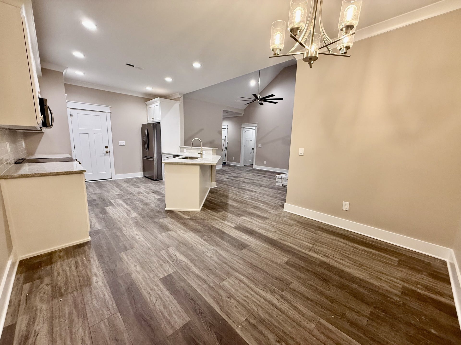 670 N Ballard Rd, Manchester, TN 37355