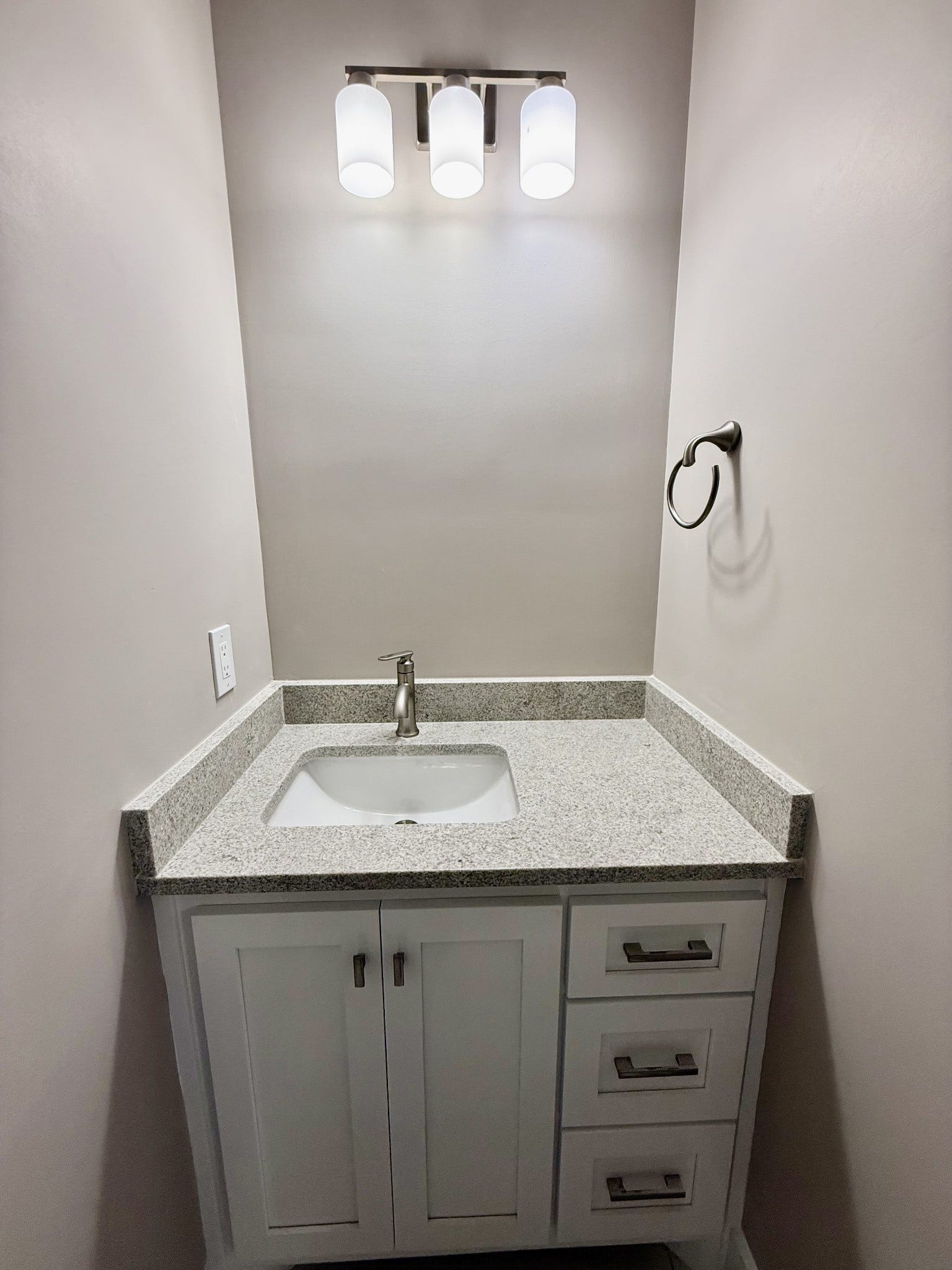 670 N Ballard Rd, Manchester, TN 37355
