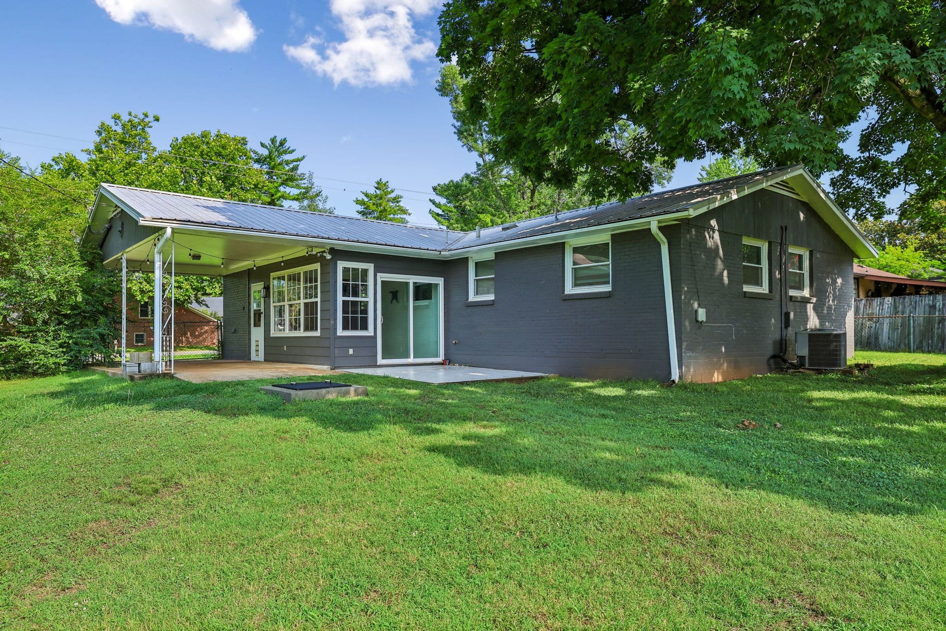 2002 Battleground Dr, Murfreesboro, TN 37129 2002 Battleground Dr, Murfreesboro, TN 37129