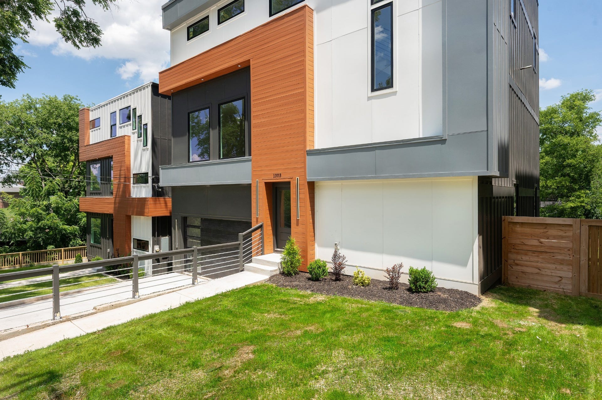 1005 Glenview Dr, Nashville, TN 37206 1005 Glenview Dr, Nashville, TN 37206