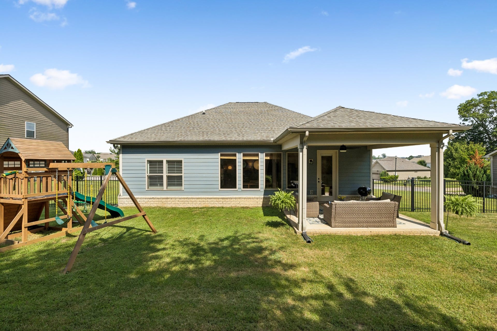 2720 Nottingham Dr, Columbia, TN 38401 2720 Nottingham Dr, Columbia, TN 38401