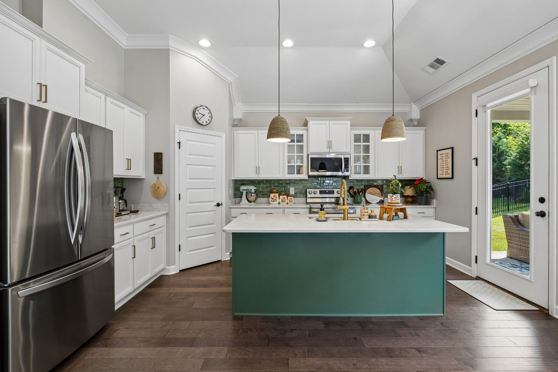2720 Nottingham Dr, Columbia, TN 38401 2720 Nottingham Dr, Columbia, TN 38401
