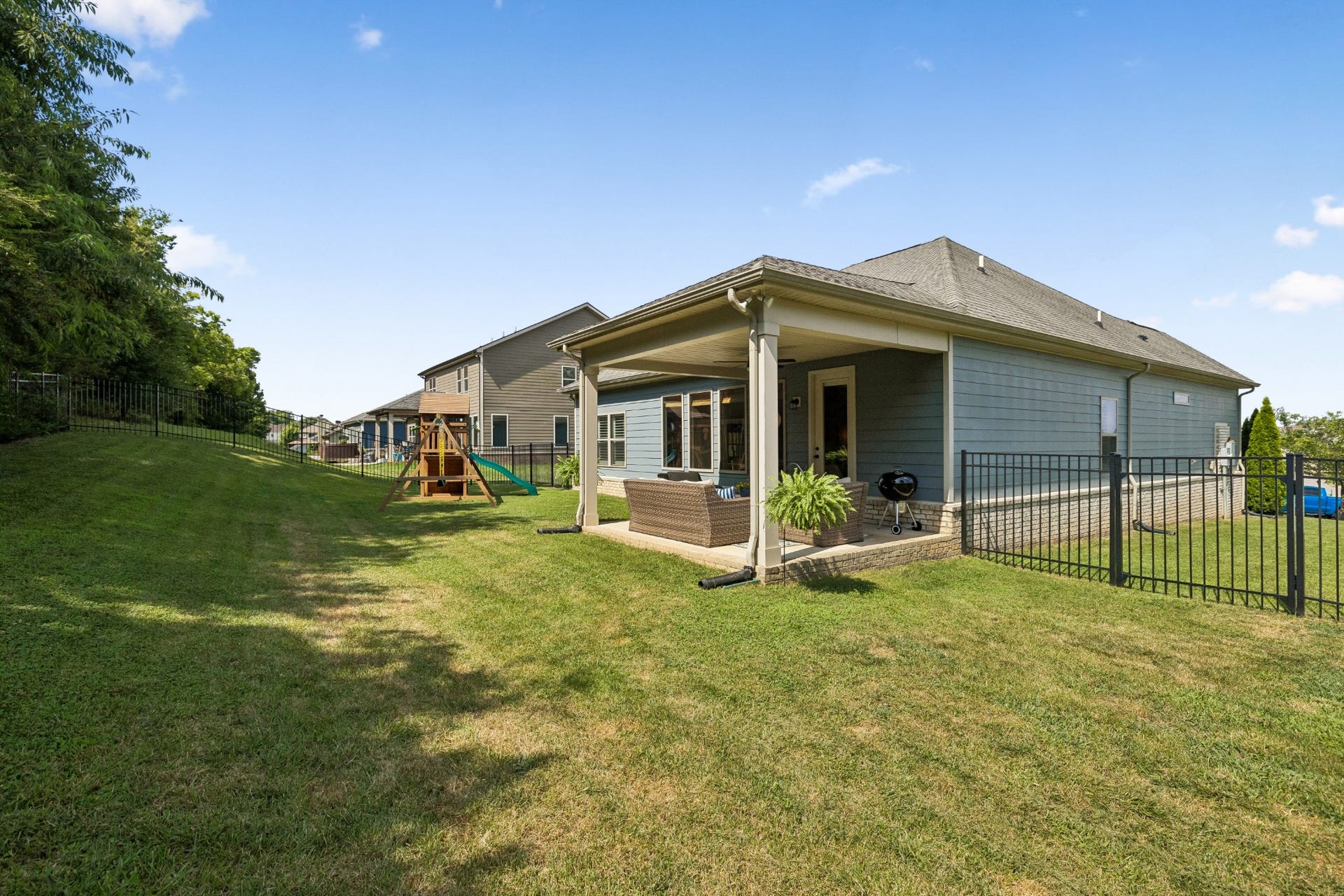 2720 Nottingham Dr, Columbia, TN 38401 2720 Nottingham Dr, Columbia, TN 38401