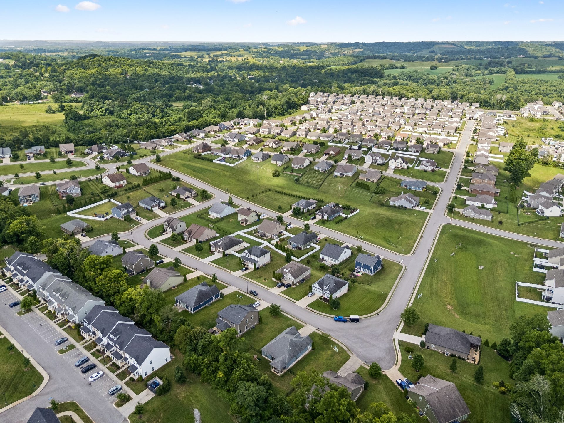 2720 Nottingham Dr, Columbia, TN 38401 2720 Nottingham Dr, Columbia, TN 38401