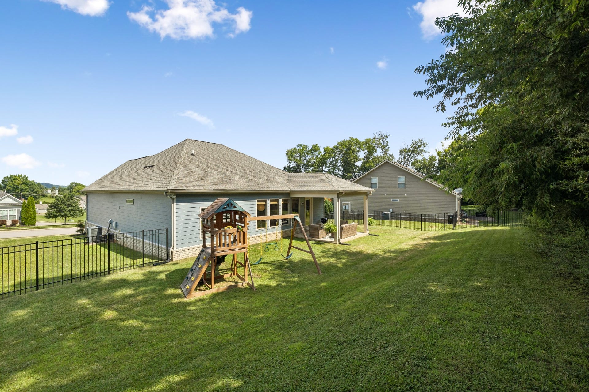 2720 Nottingham Dr, Columbia, TN 38401 2720 Nottingham Dr, Columbia, TN 38401