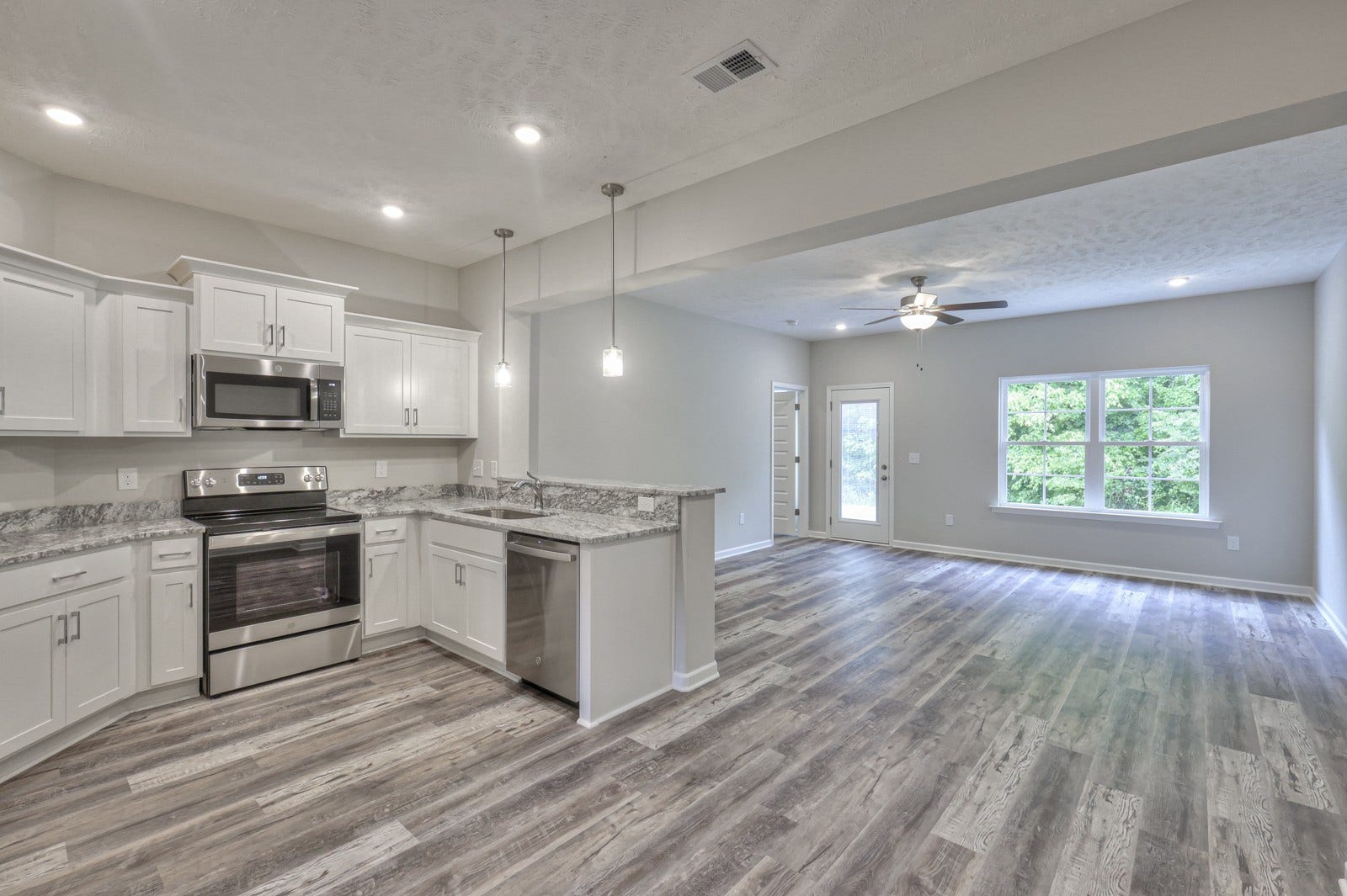 113 Creek Wood Rd, Manchester, TN 37355