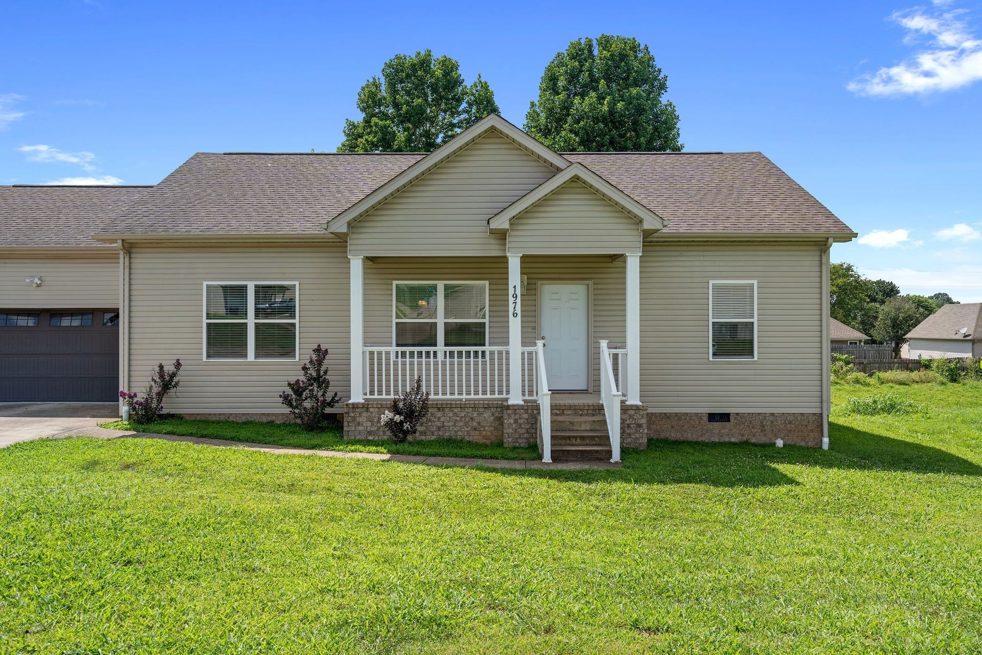 1976 Normandy Dr, Columbia, TN 38401 1976 Normandy Dr, Columbia, TN 38401