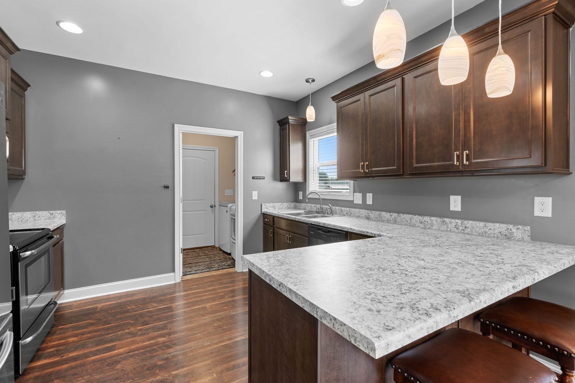 1976 Normandy Dr, Columbia, TN 38401 1976 Normandy Dr, Columbia, TN 38401