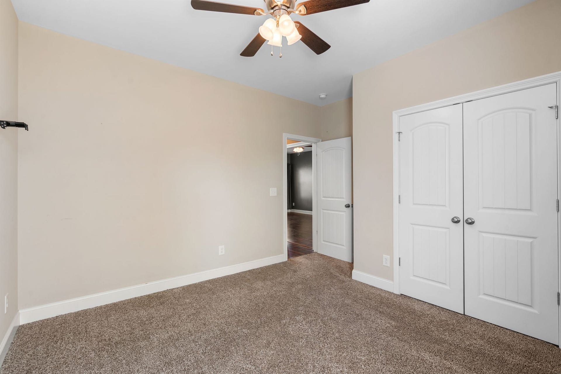 1976 Normandy Dr, Columbia, TN 38401 1976 Normandy Dr, Columbia, TN 38401