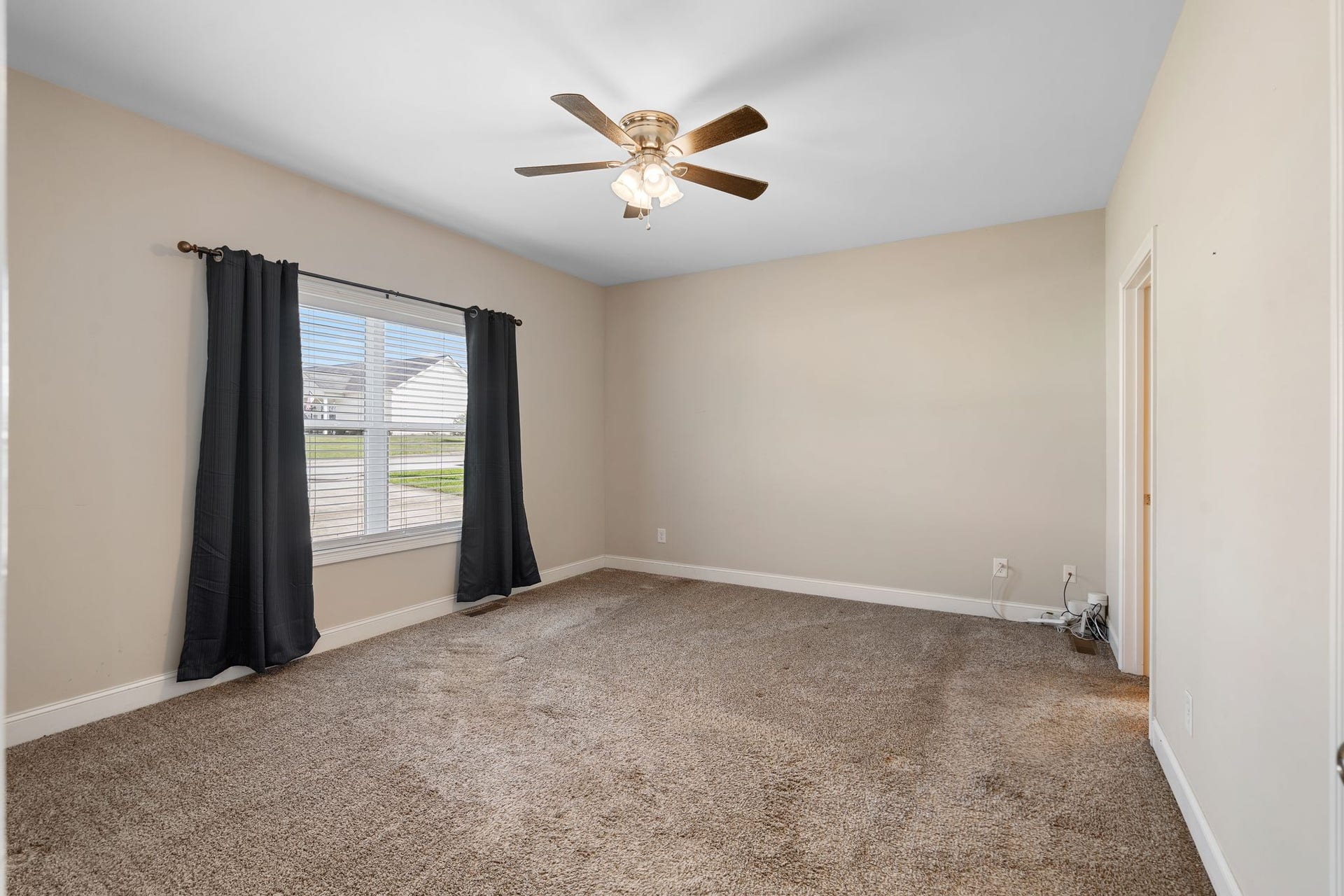 1976 Normandy Dr, Columbia, TN 38401 1976 Normandy Dr, Columbia, TN 38401