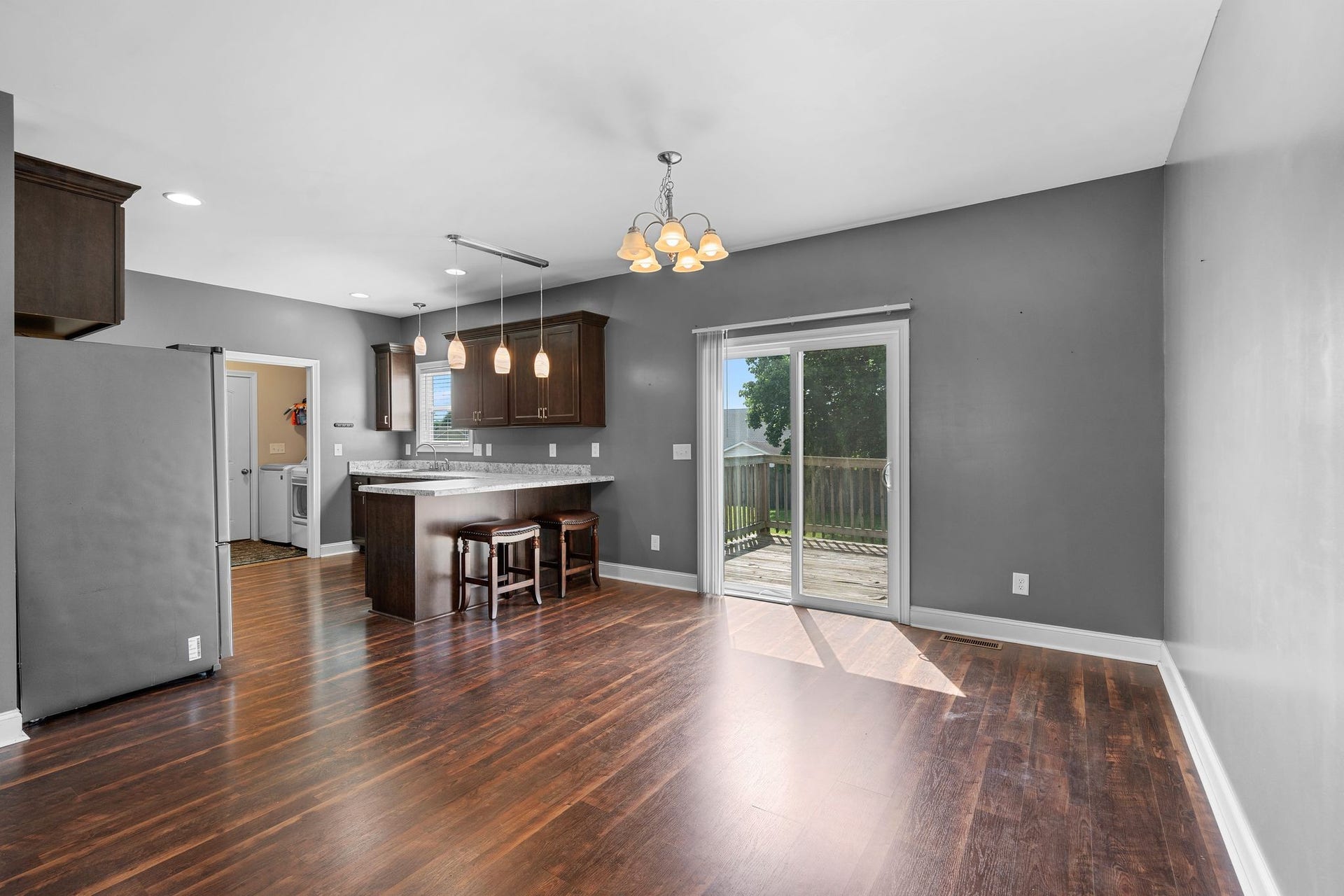 1976 Normandy Dr, Columbia, TN 38401 1976 Normandy Dr, Columbia, TN 38401