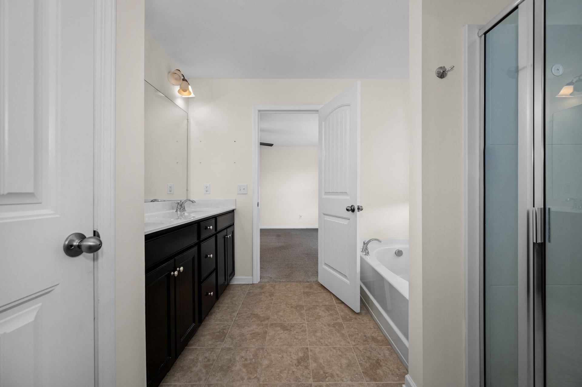 2505 Miranda Dr, Murfreesboro, TN 37128 2505 Miranda Dr, Murfreesboro, TN 37128