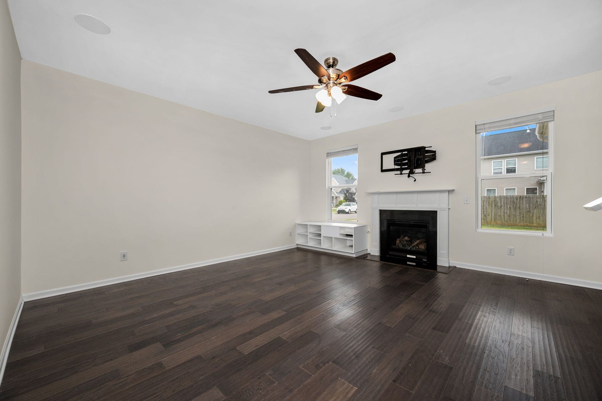 2505 Miranda Dr, Murfreesboro, TN 37128 2505 Miranda Dr, Murfreesboro, TN 37128
