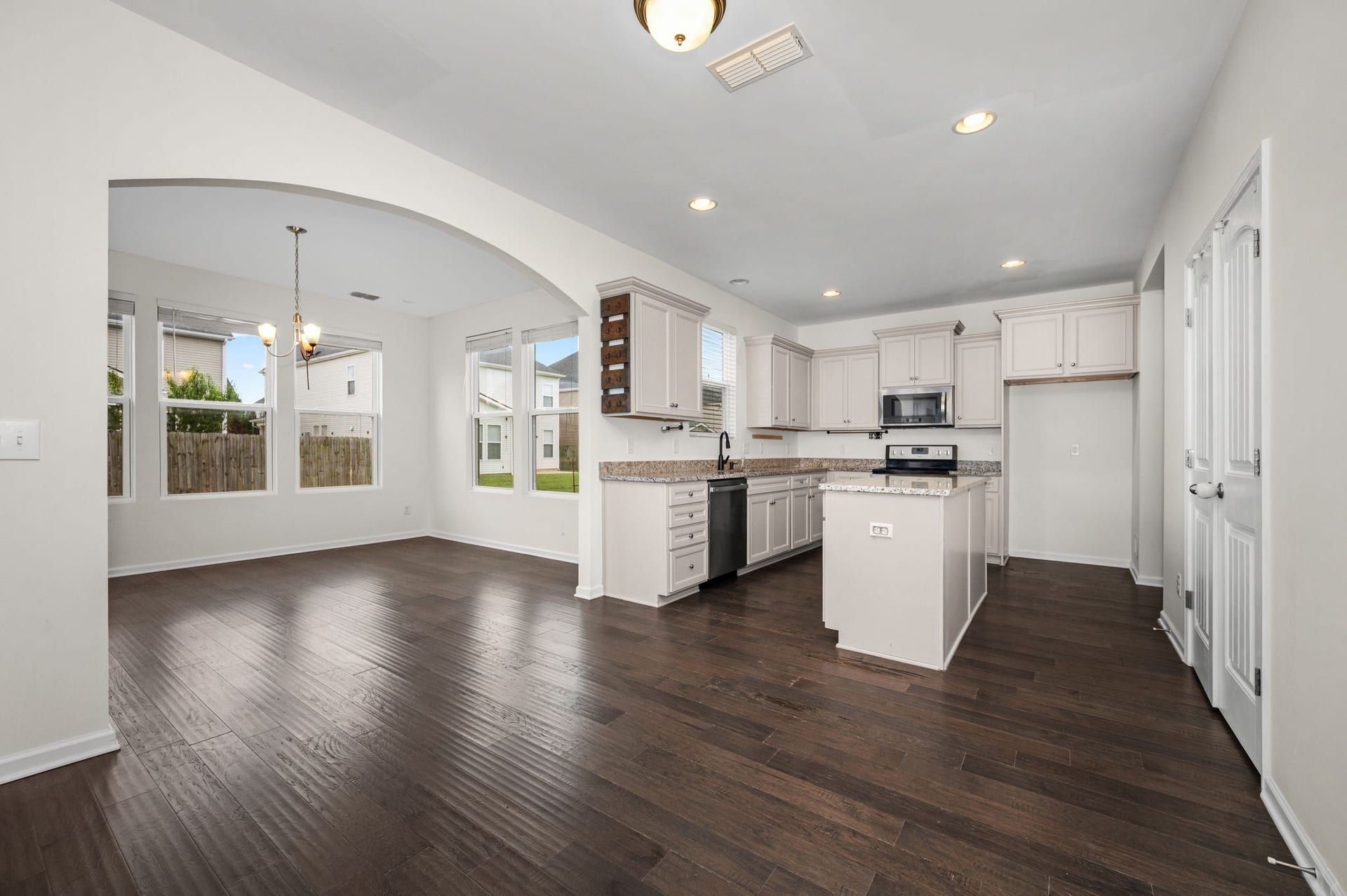 2505 Miranda Dr, Murfreesboro, TN 37128 2505 Miranda Dr, Murfreesboro, TN 37128