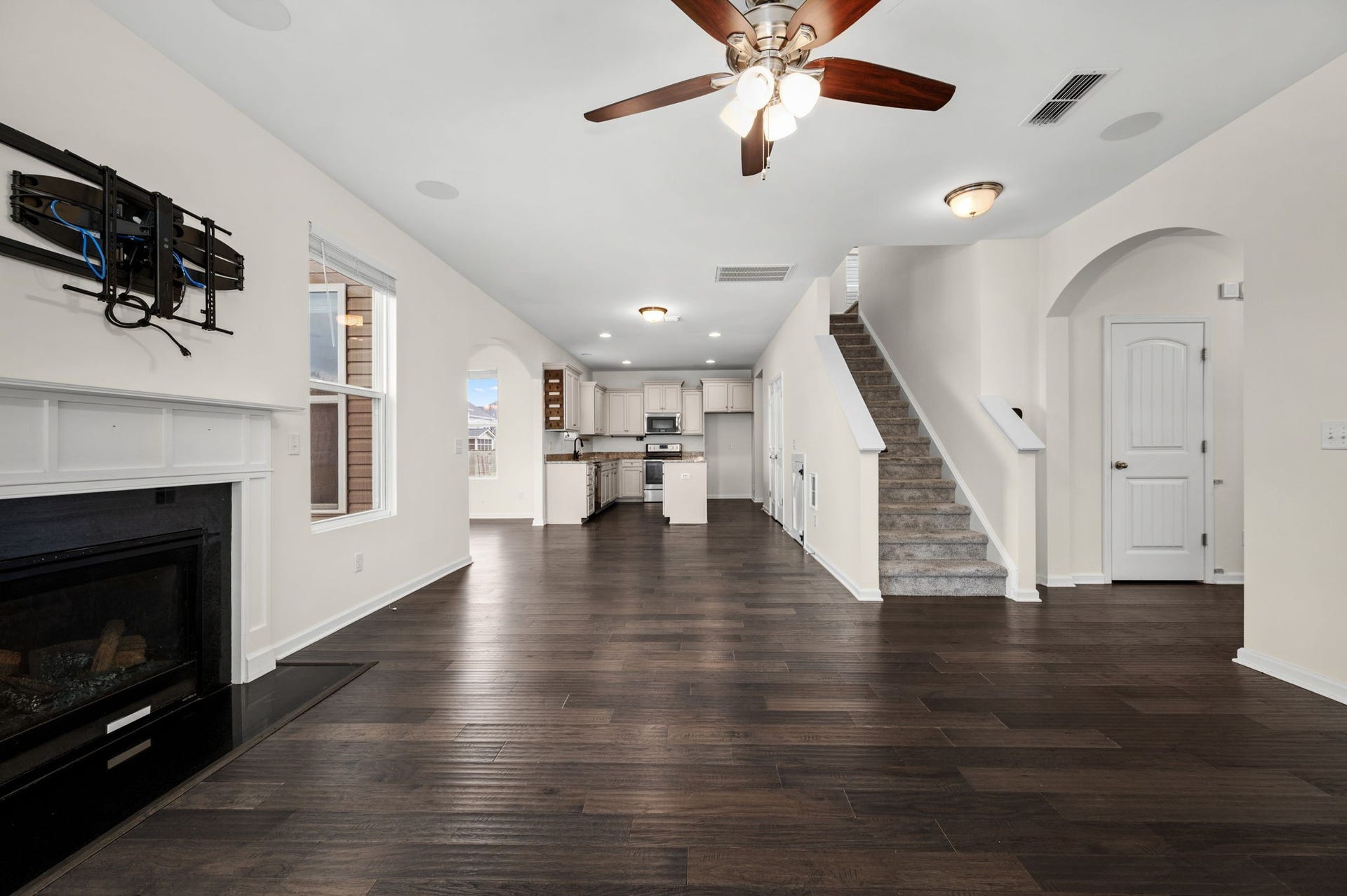 2505 Miranda Dr, Murfreesboro, TN 37128 2505 Miranda Dr, Murfreesboro, TN 37128