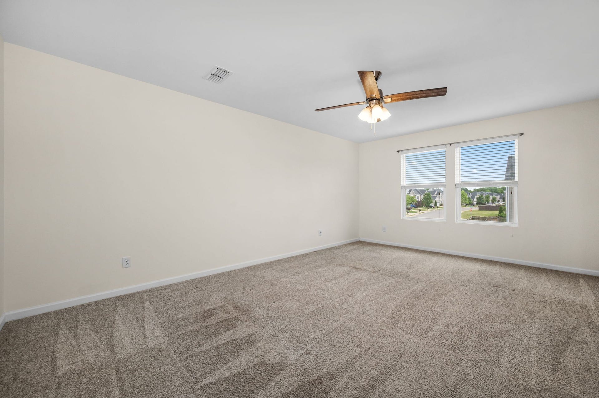 2505 Miranda Dr, Murfreesboro, TN 37128 2505 Miranda Dr, Murfreesboro, TN 37128