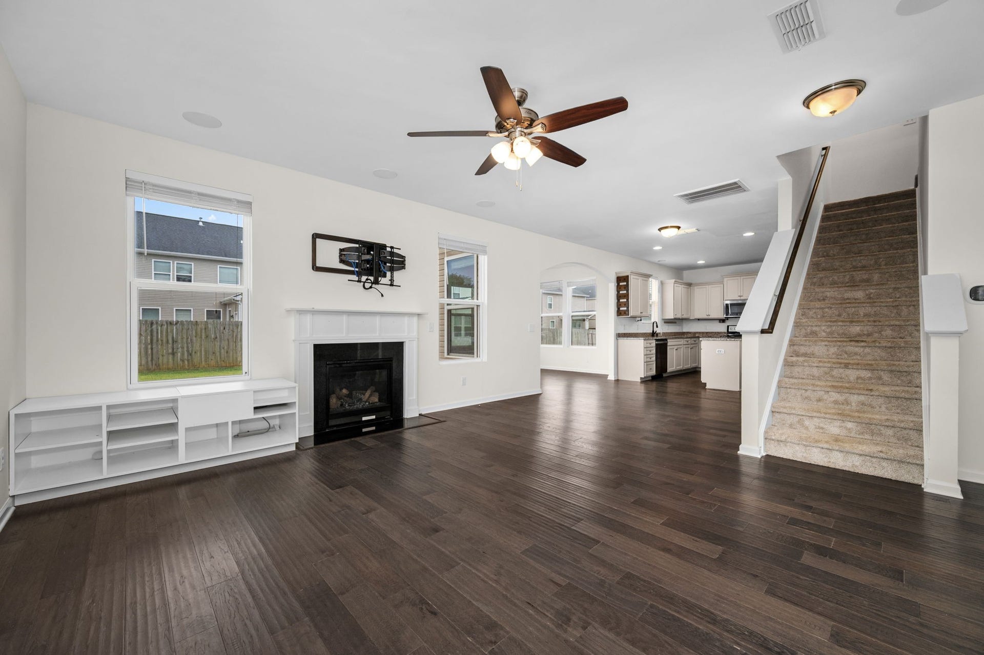 2505 Miranda Dr, Murfreesboro, TN 37128 2505 Miranda Dr, Murfreesboro, TN 37128