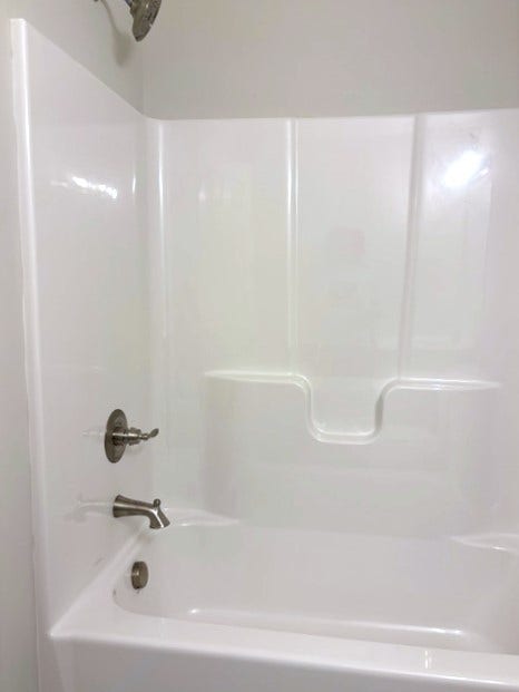157 Hunt St, Manchester, TN 37355 Main BR Bath