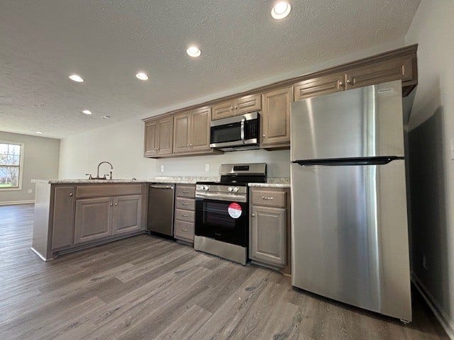 157 Hunt St, Manchester, TN 37355 Stainless Steel Appliances
