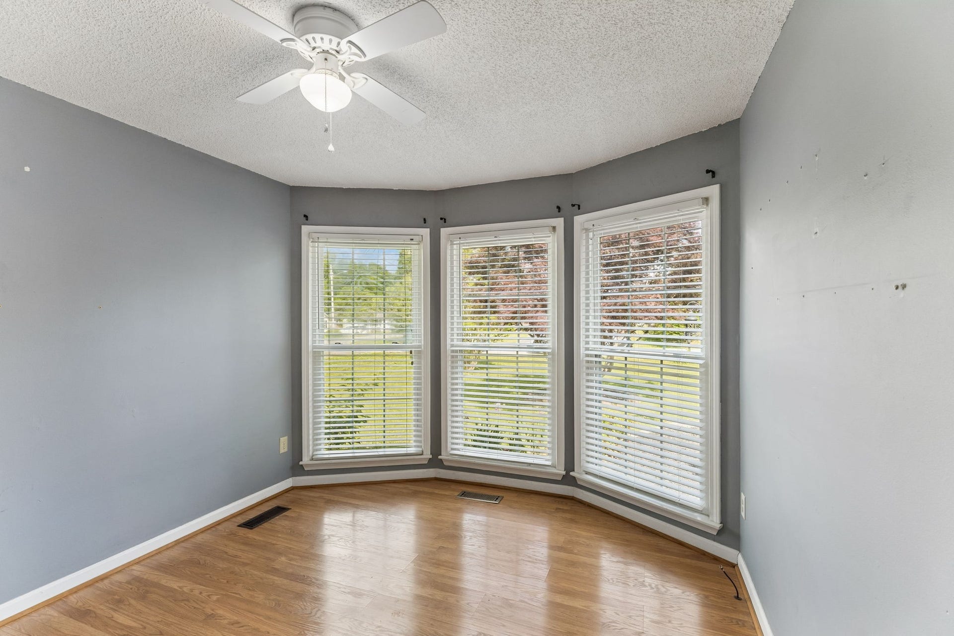 1646 Lillian Cir, Columbia, TN 38401 1646 Lillian Cir, Columbia, TN 38401