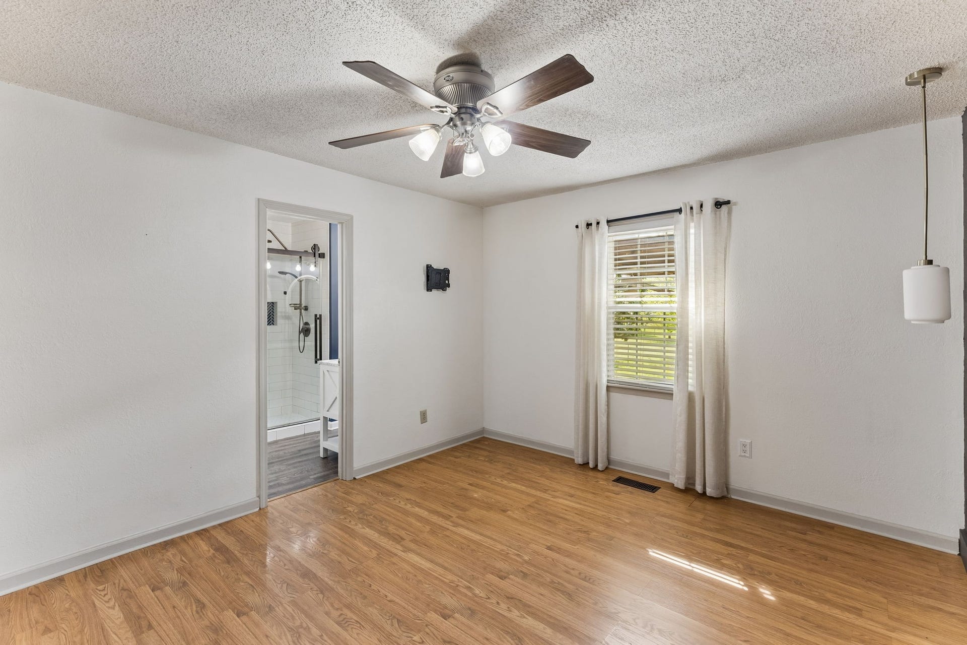 1646 Lillian Cir, Columbia, TN 38401 1646 Lillian Cir, Columbia, TN 38401