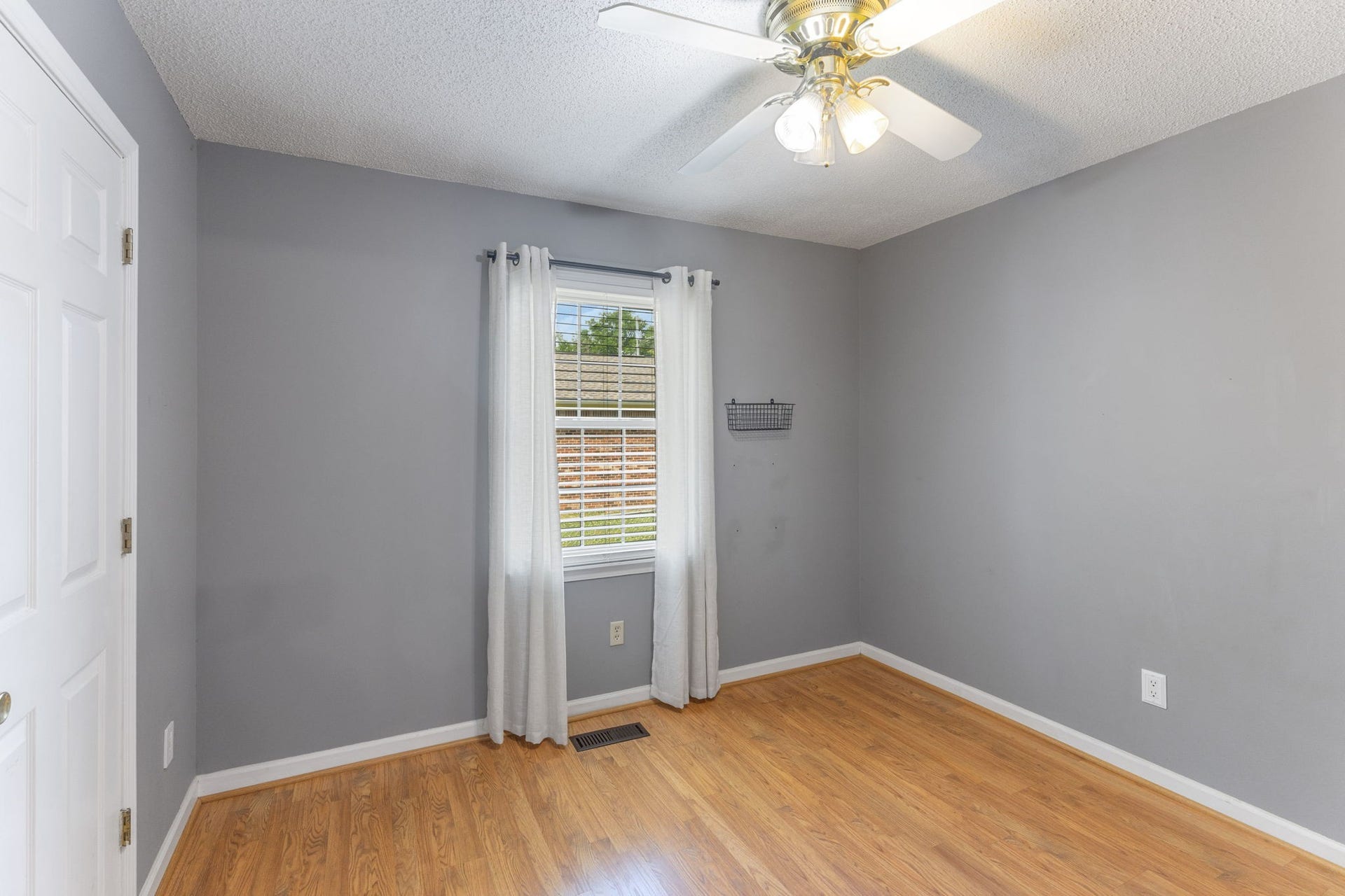 1646 Lillian Cir, Columbia, TN 38401 1646 Lillian Cir, Columbia, TN 38401