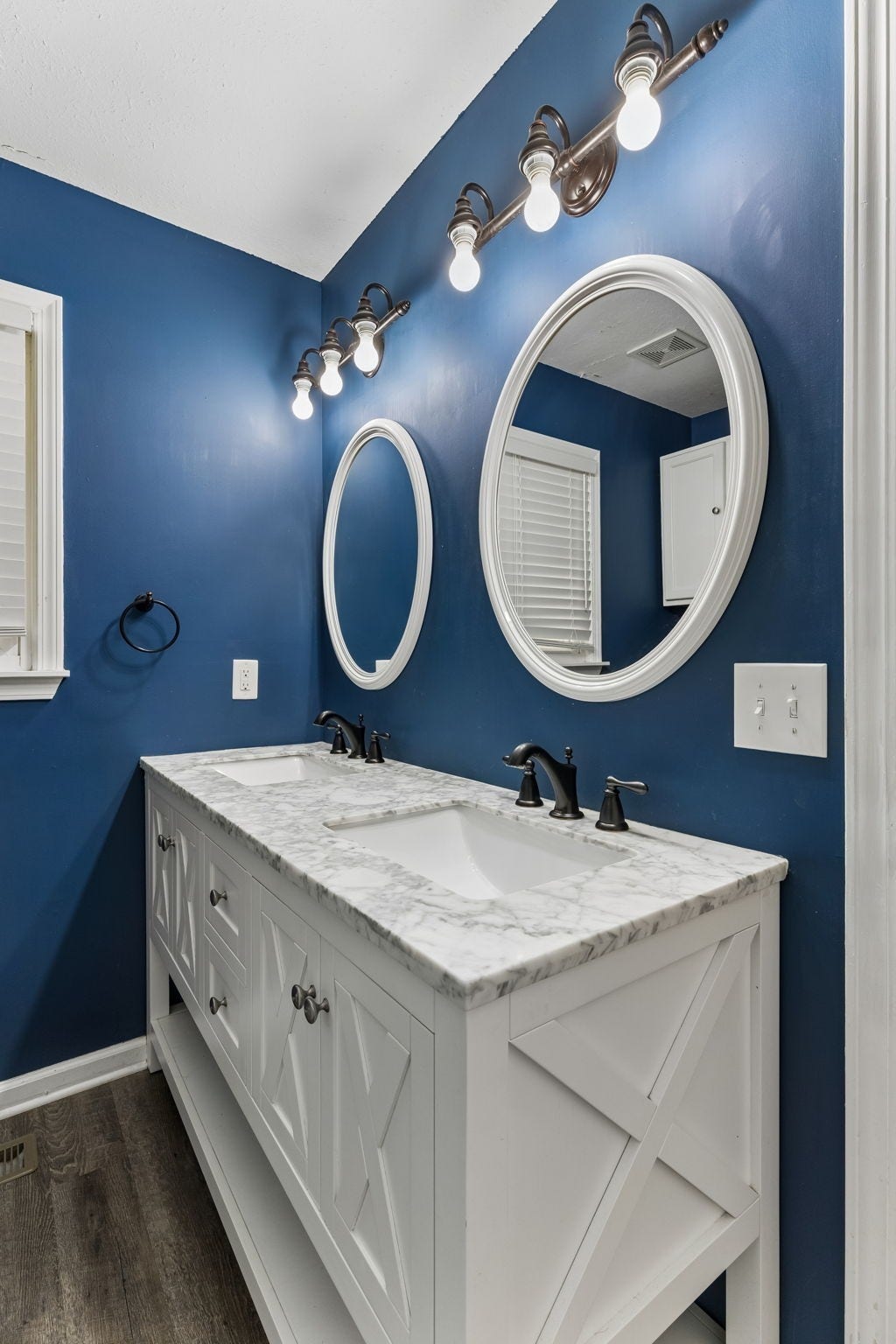1646 Lillian Cir, Columbia, TN 38401 1646 Lillian Cir, Columbia, TN 38401