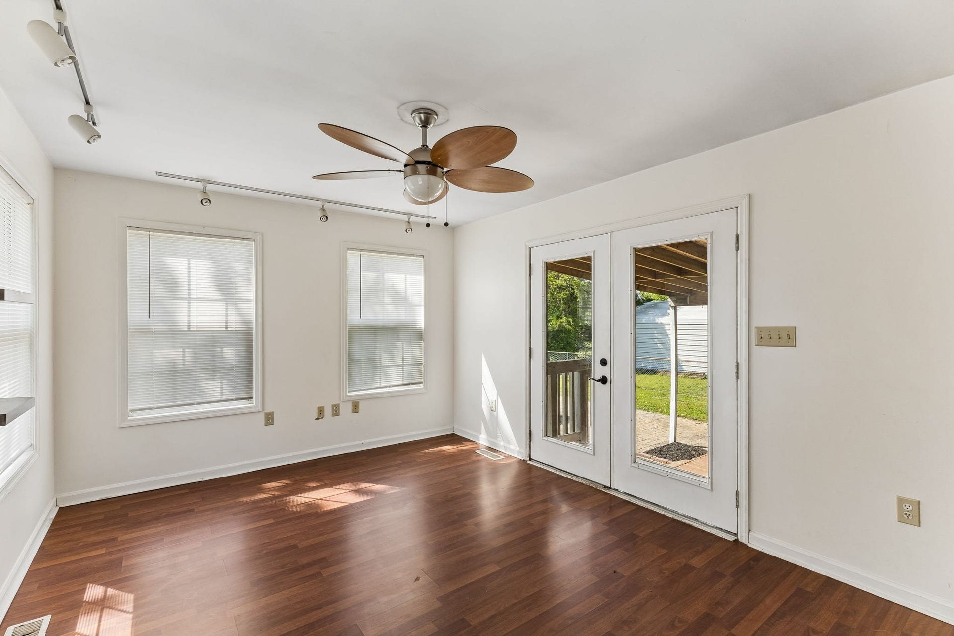 1646 Lillian Cir, Columbia, TN 38401 1646 Lillian Cir, Columbia, TN 38401