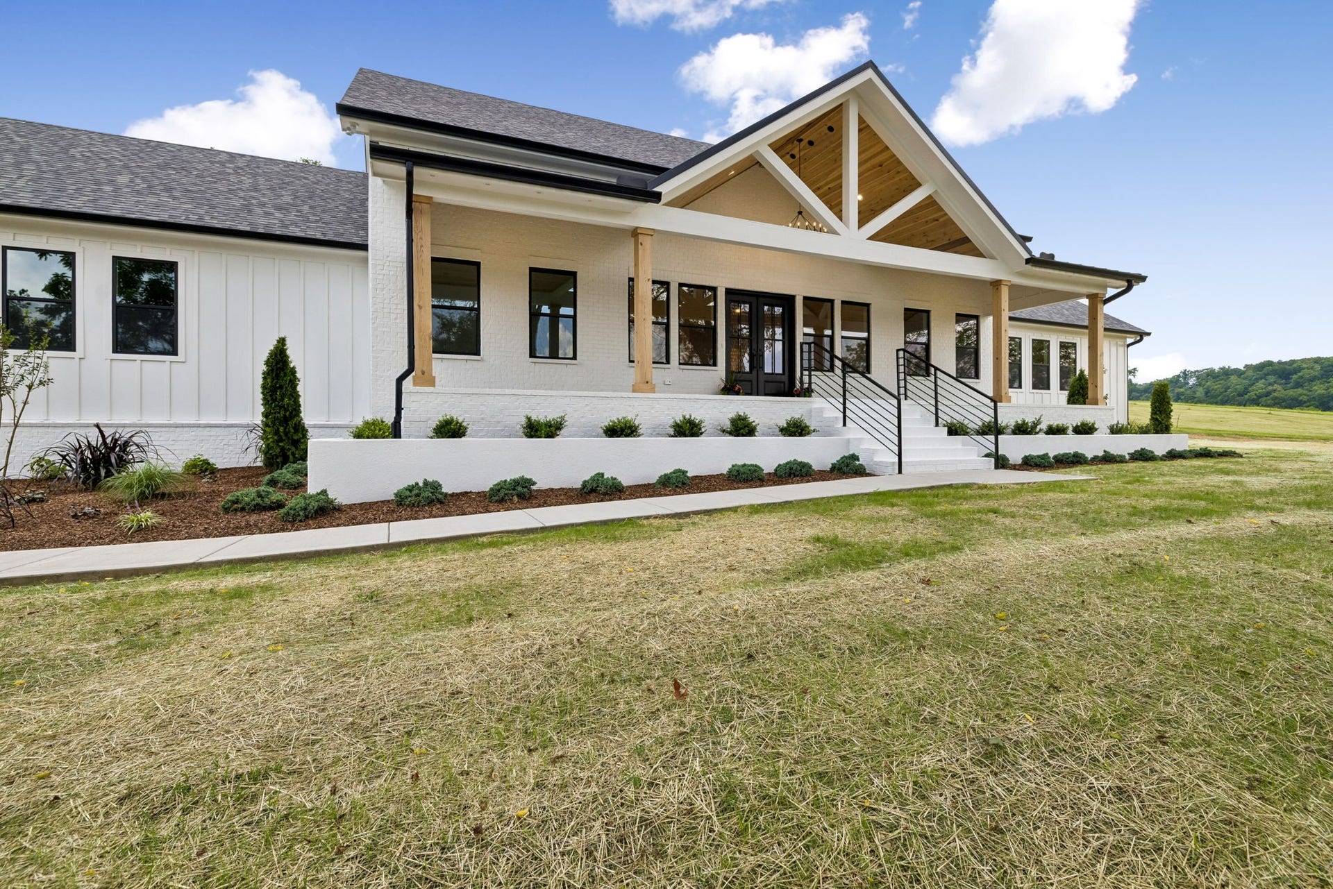 2472 Taylor Rd, Columbia, TN 38401 2472 Taylor Rd, Columbia, TN 38401