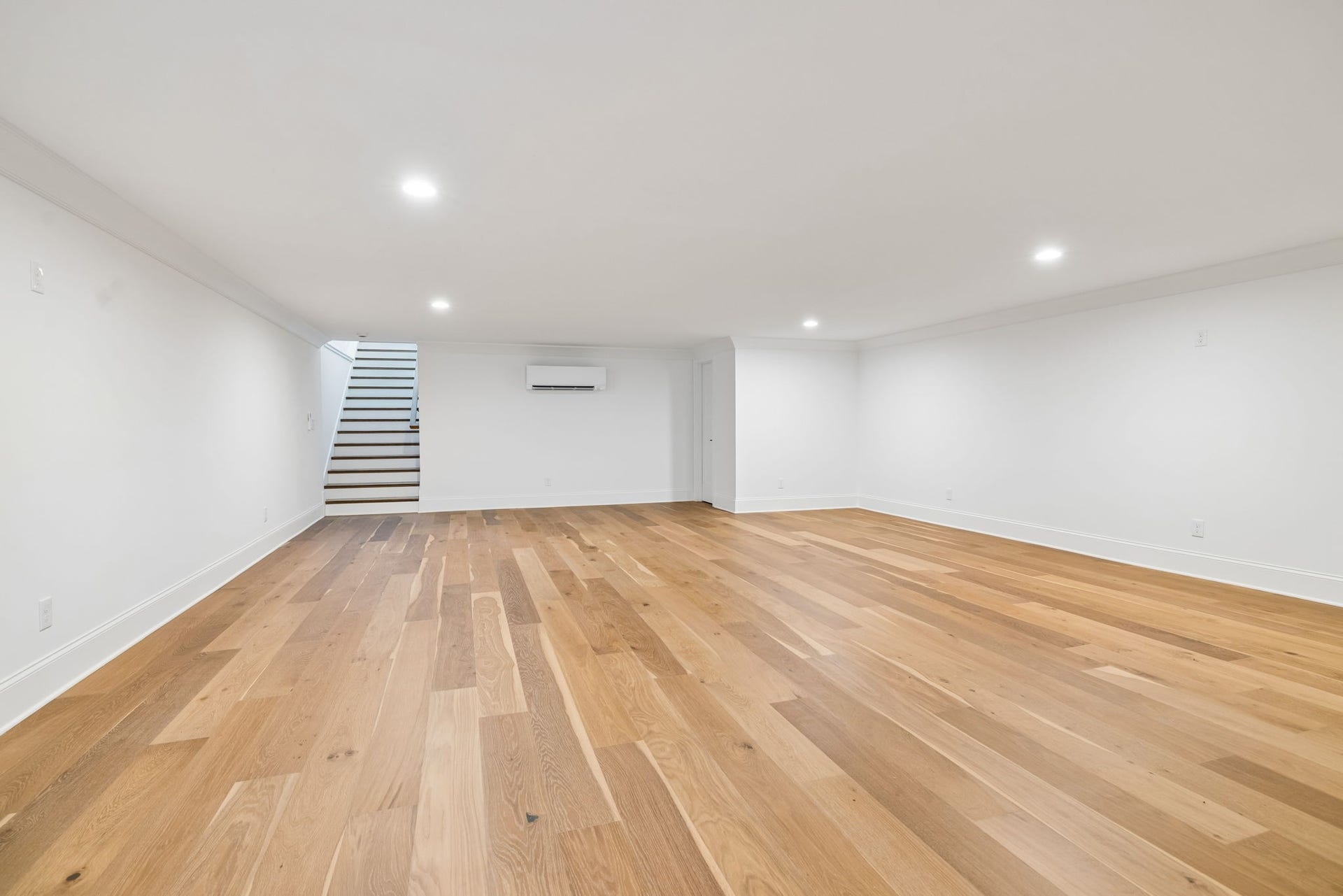 2472 Taylor Rd, Columbia, TN 38401 Over 900 sqft of basement with so many options on what you could use this space for.