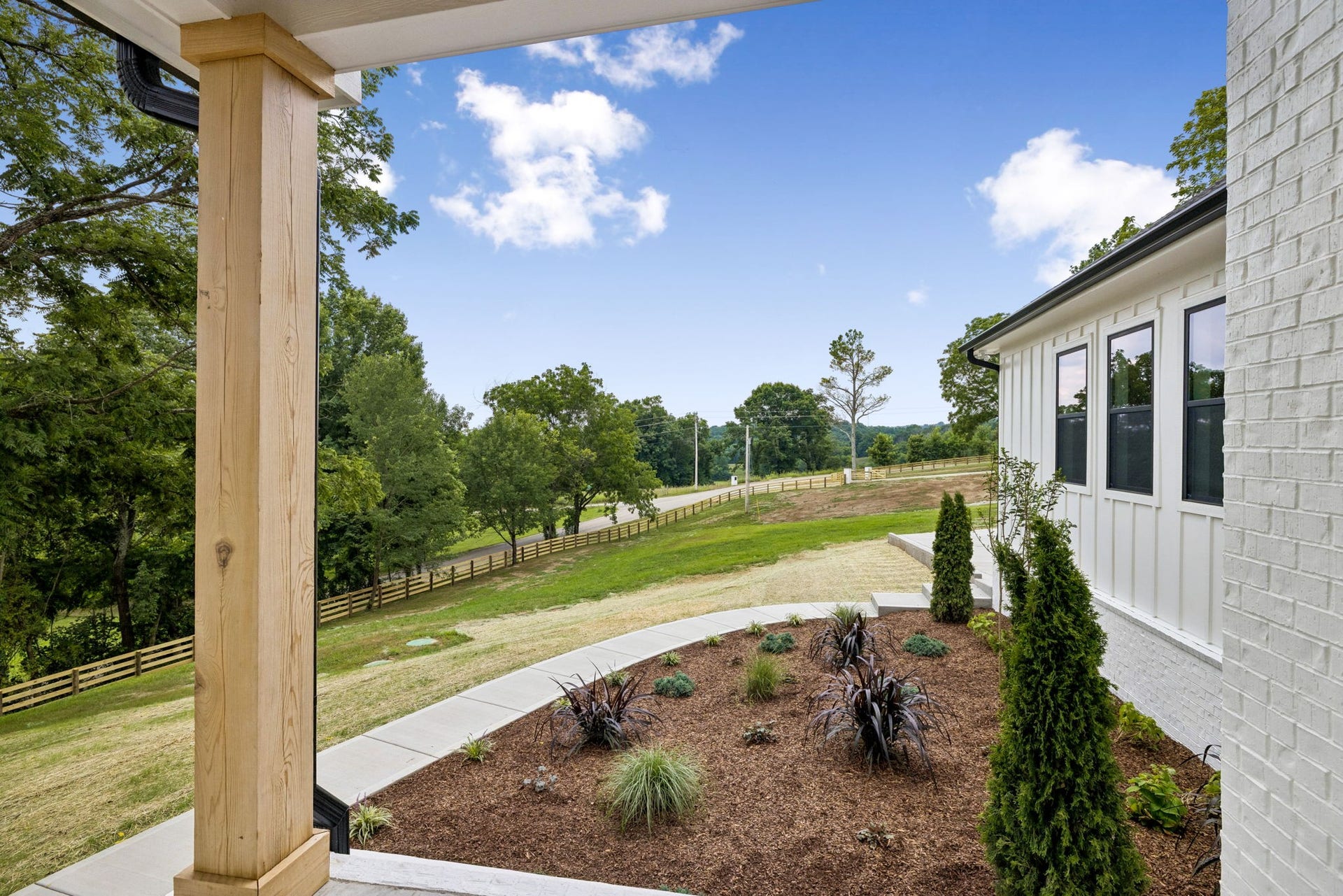 2472 Taylor Rd, Columbia, TN 38401 2472 Taylor Rd, Columbia, TN 38401