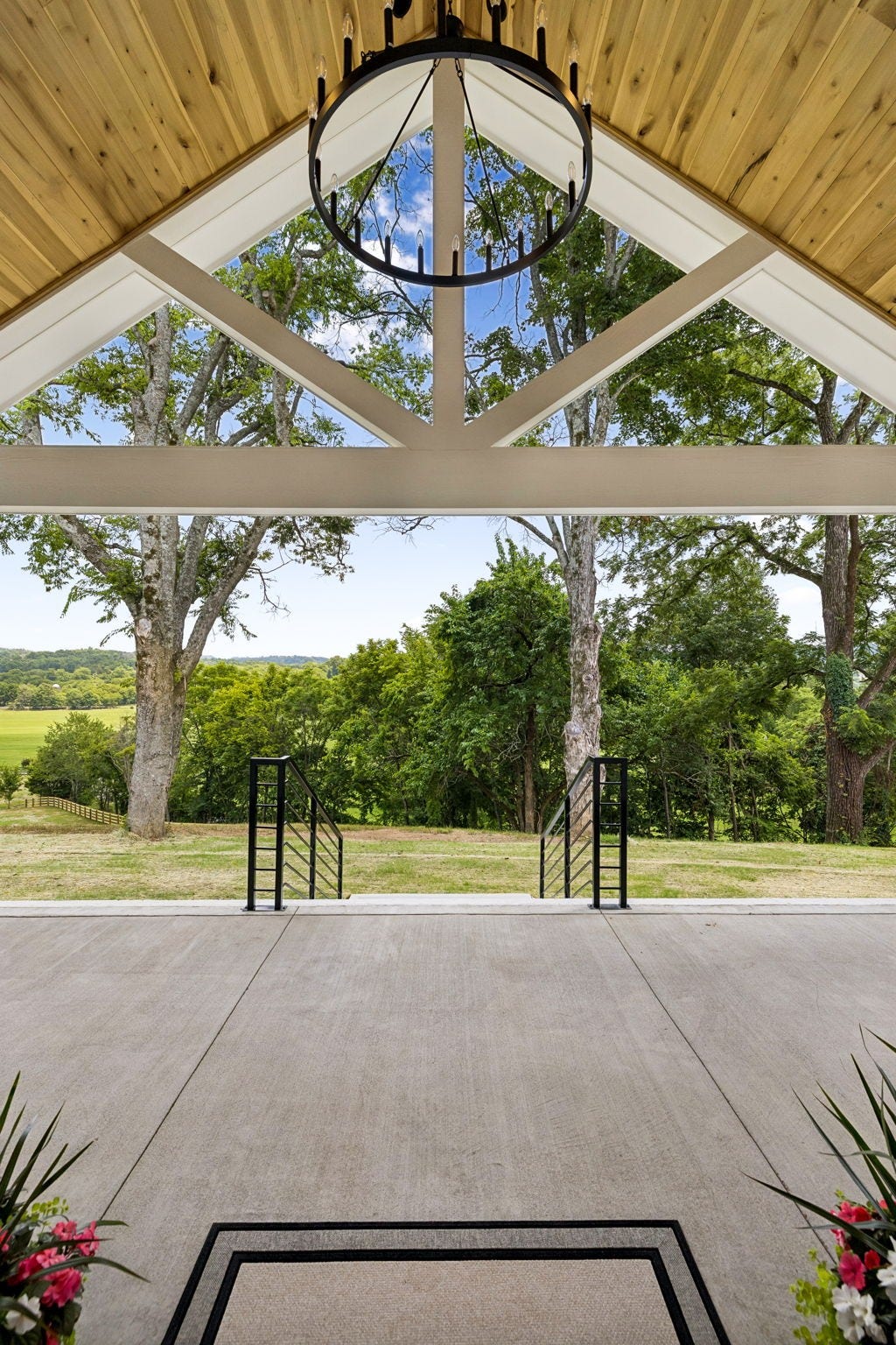 2472 Taylor Rd, Columbia, TN 38401 2472 Taylor Rd, Columbia, TN 38401