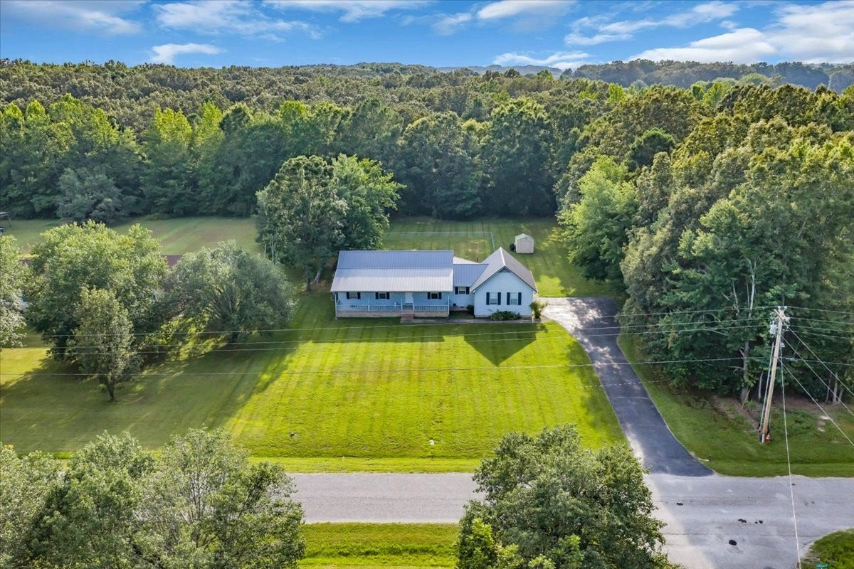 861 Circle Dr, Manchester, TN 37355 861 Circle Dr, Manchester, TN 37355