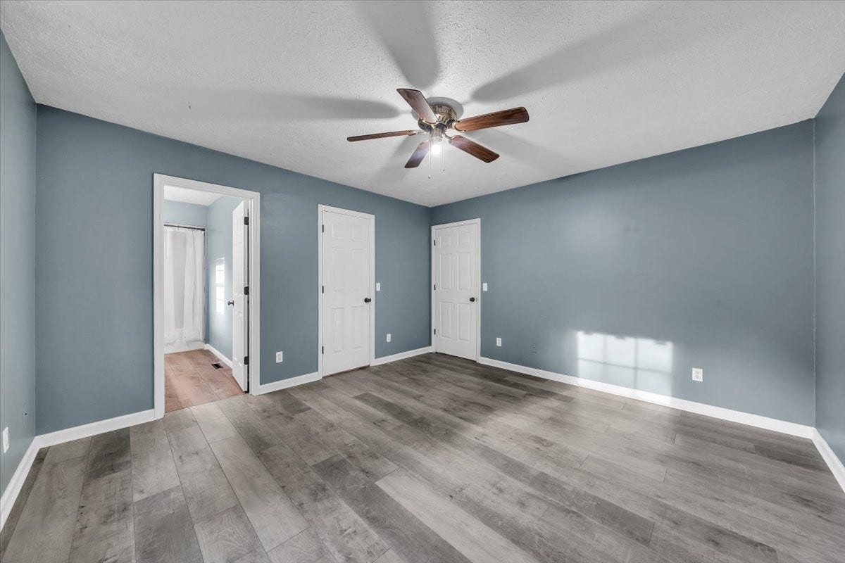 861 Circle Dr, Manchester, TN 37355 861 Circle Dr, Manchester, TN 37355