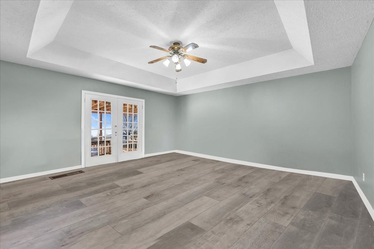 861 Circle Dr, Manchester, TN 37355 861 Circle Dr, Manchester, TN 37355