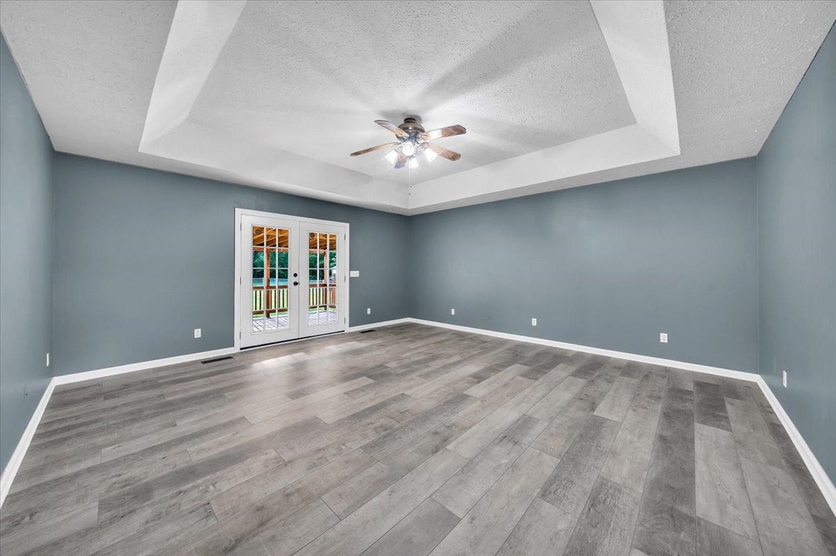 861 Circle Dr, Manchester, TN 37355 861 Circle Dr, Manchester, TN 37355