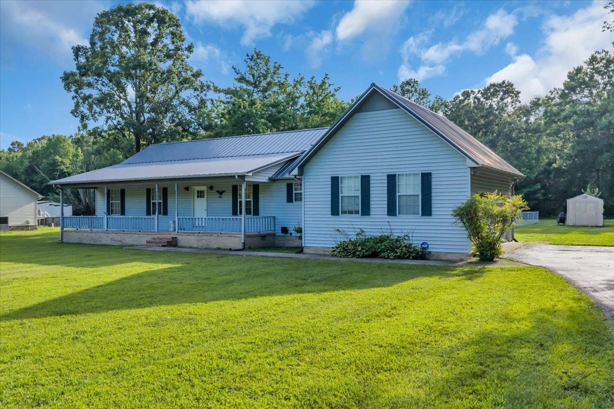 861 Circle Dr, Manchester, TN 37355 861 Circle Dr, Manchester, TN 37355