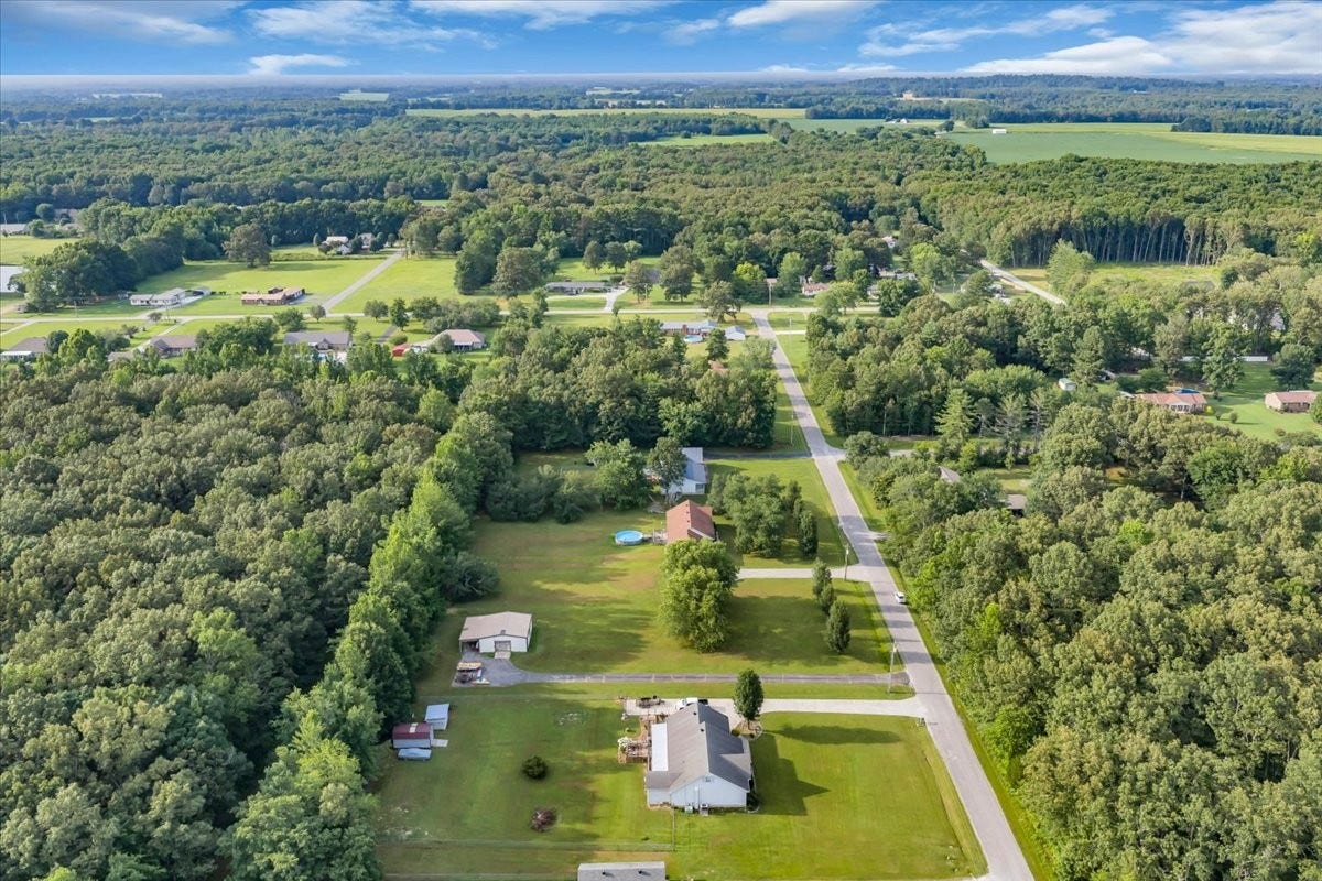 861 Circle Dr, Manchester, TN 37355 861 Circle Dr, Manchester, TN 37355