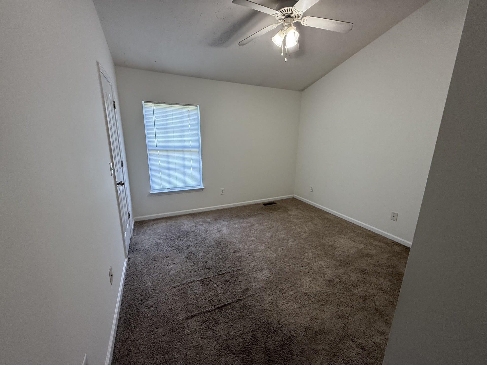 2961 S Rutherford Blvd, #D8, Murfreesboro, TN 37130 2961 S Rutherford Blvd, #D8, Murfreesboro, TN 37130