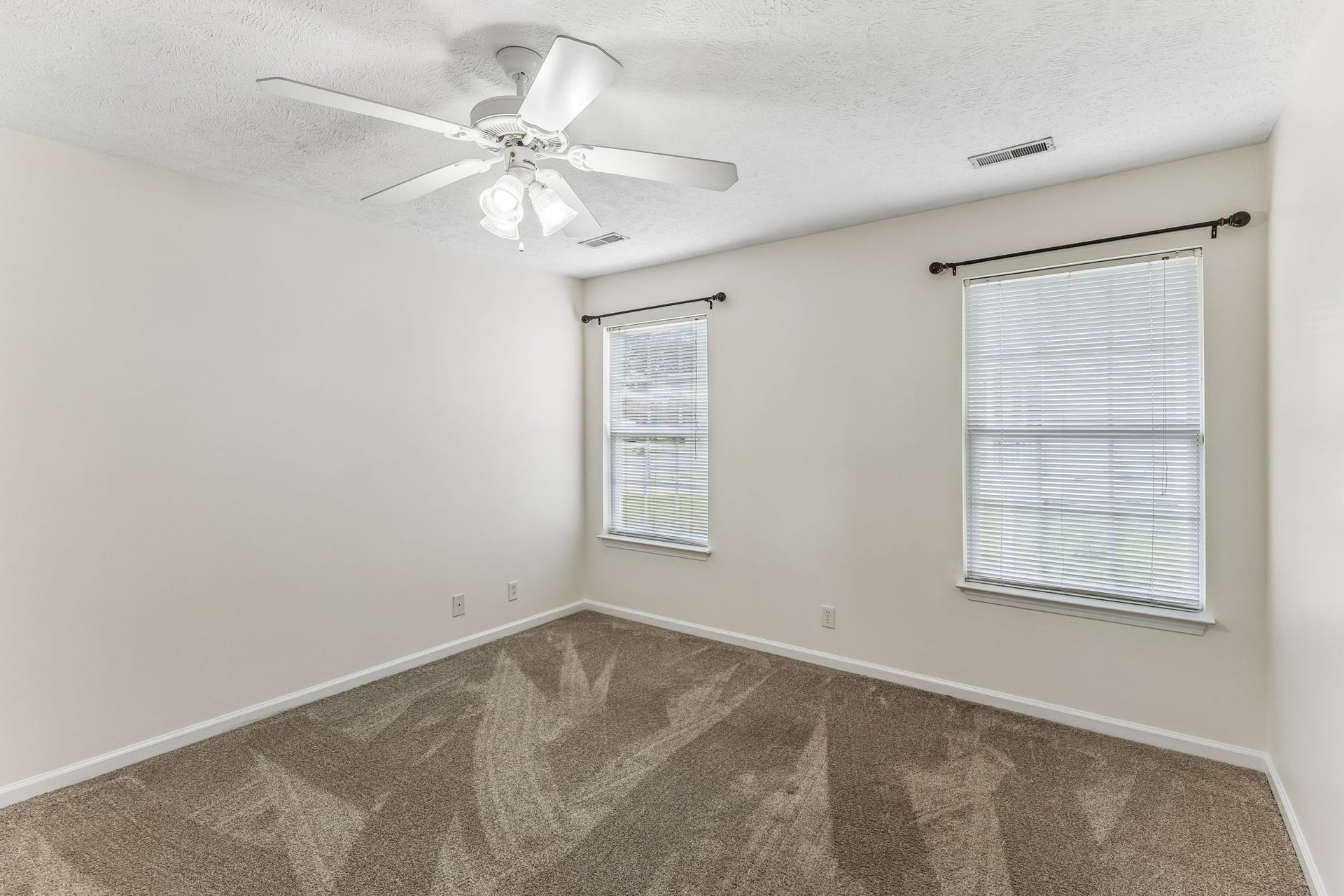 3270 Prater Ct, Murfreesboro, TN 37128 3270 Prater Ct, Murfreesboro, TN 37128