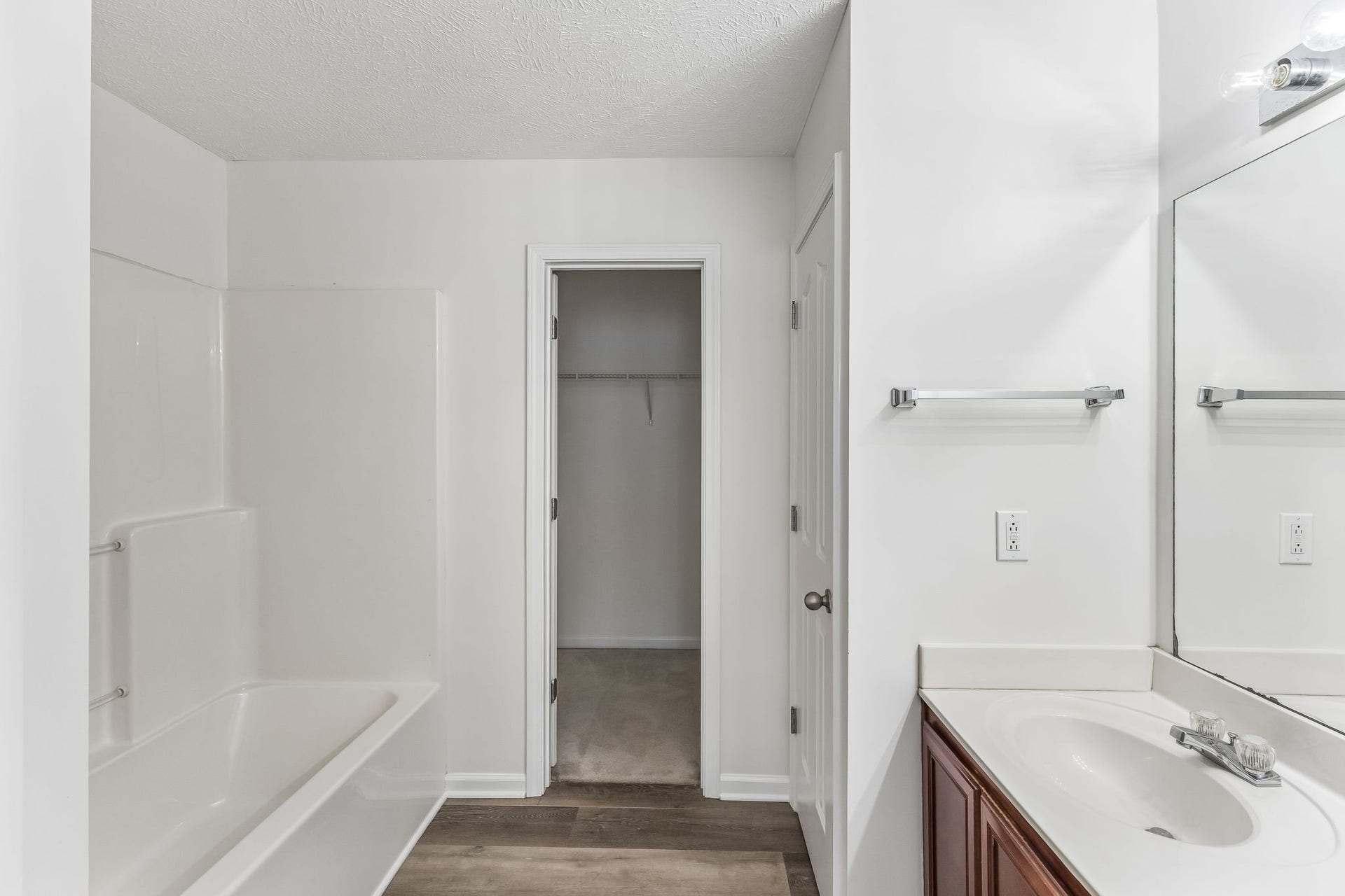 3270 Prater Ct, Murfreesboro, TN 37128 3270 Prater Ct, Murfreesboro, TN 37128