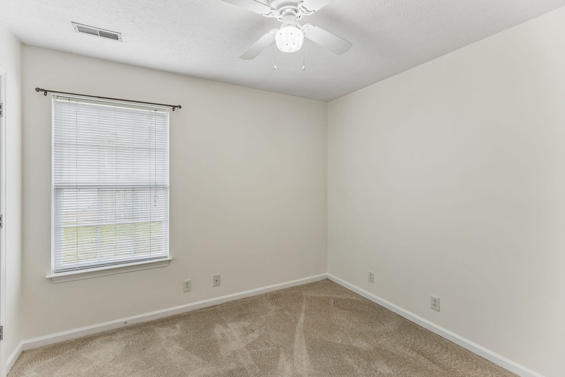 3270 Prater Ct, Murfreesboro, TN 37128 3270 Prater Ct, Murfreesboro, TN 37128