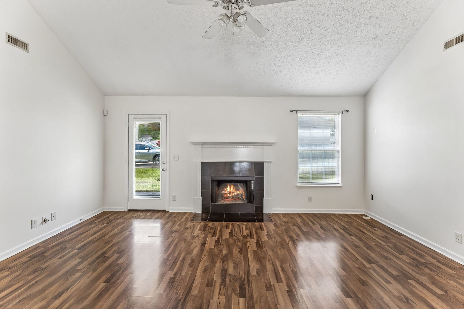 3270 Prater Ct, Murfreesboro, TN 37128 3270 Prater Ct, Murfreesboro, TN 37128